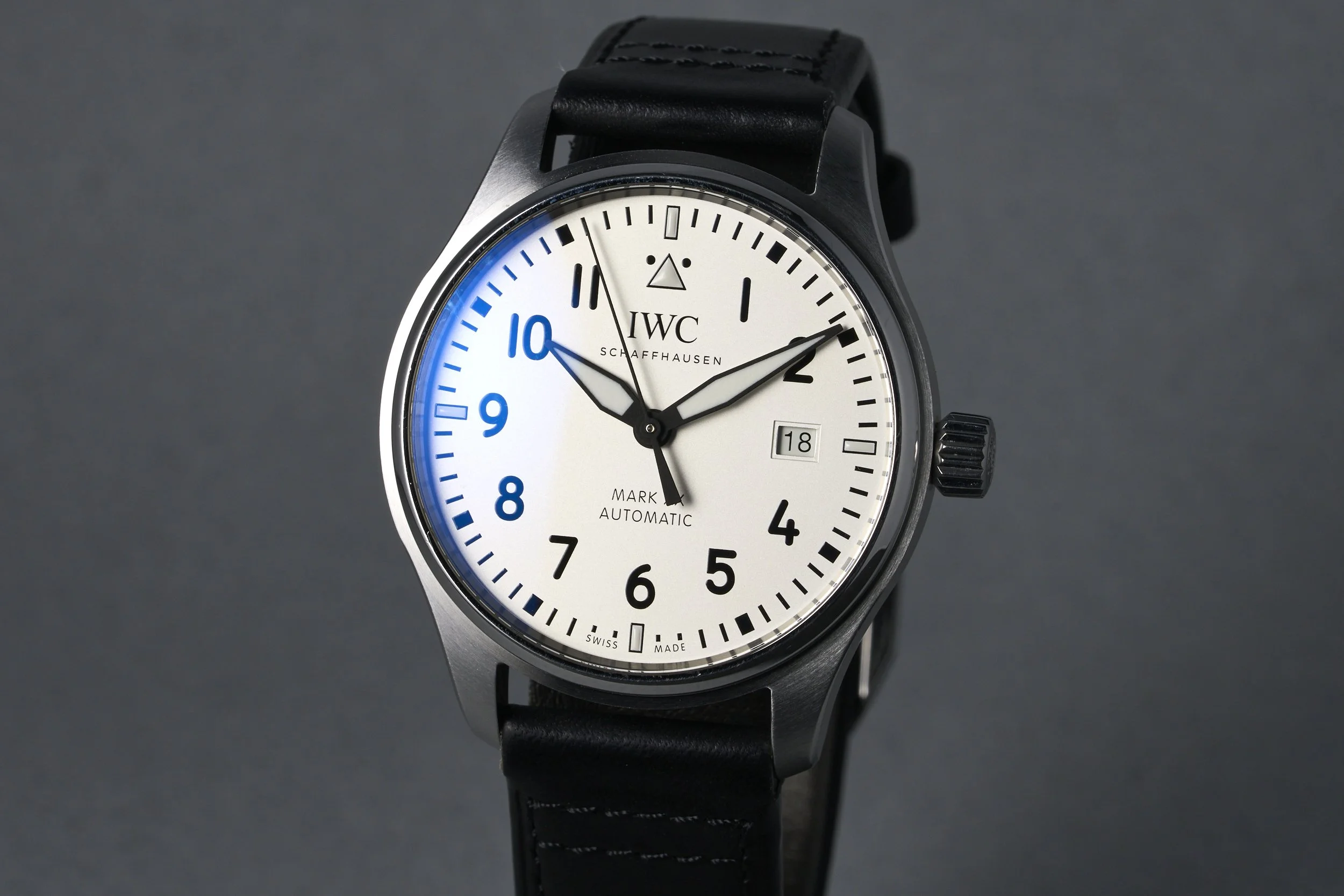 iwc-Pilots.Watch.markxx.boxpapers-IW328207-silver.dial-2024-oysterpalace-OP2270-03.jpg