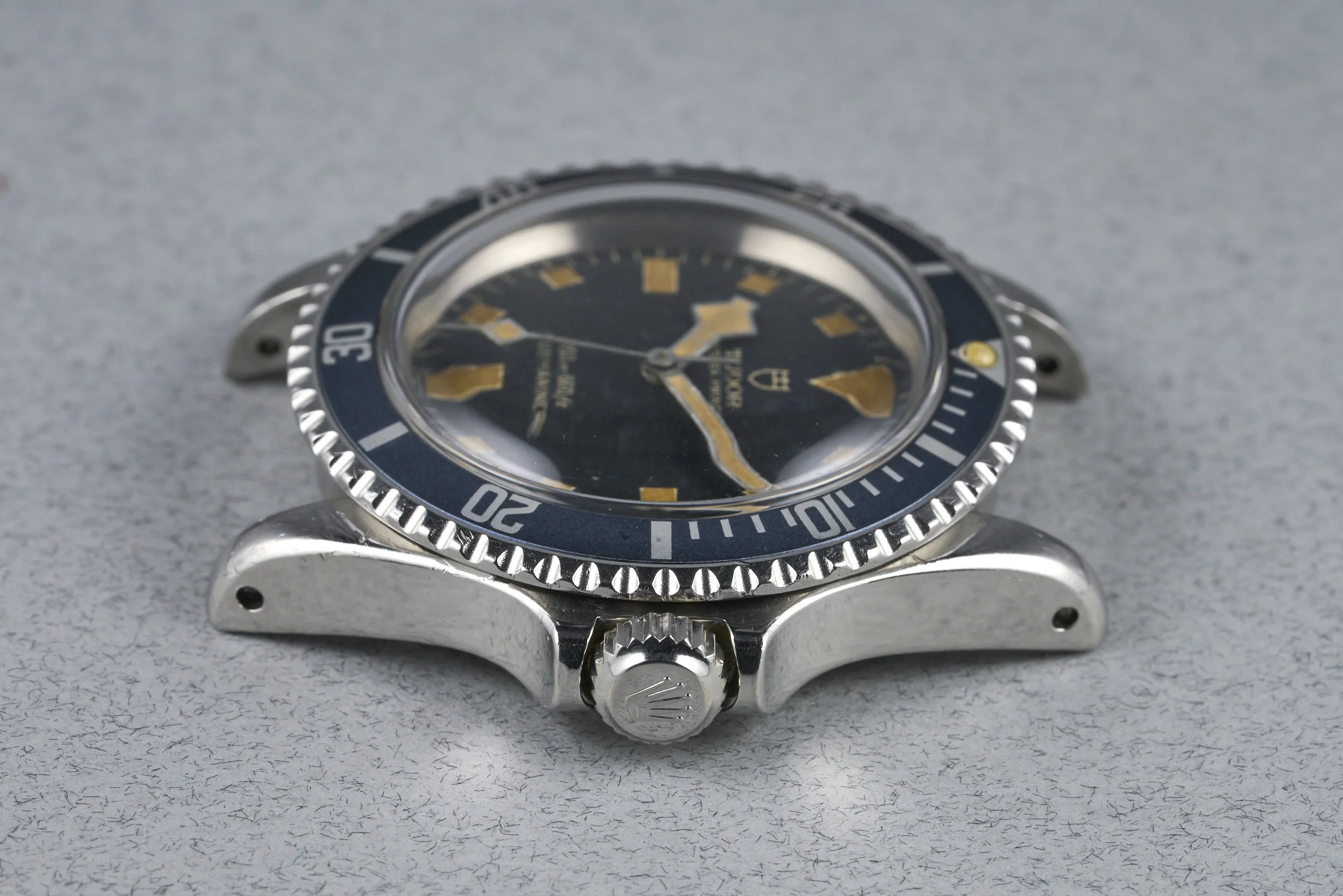 tudor-submariner-7016-blue.snowflake.dial-780xxx-oysterpalace-OP2268-10.jpg