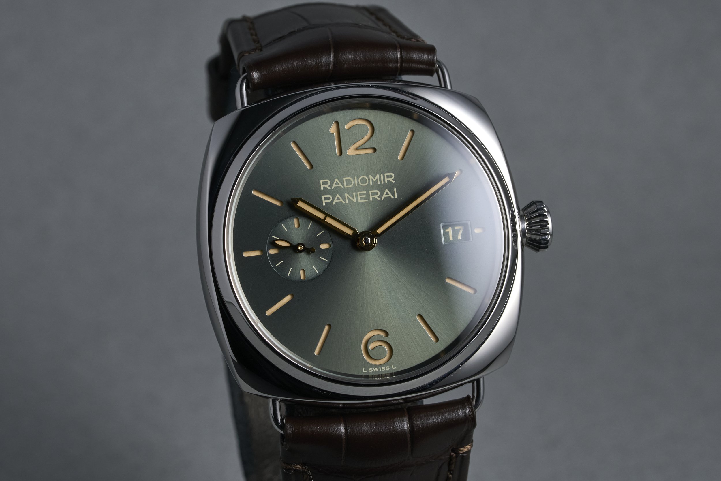 panerai-quaranta.boxpapers-PAM01573-green.dial-2025-oysterpalace-OP2345-02.jpg
