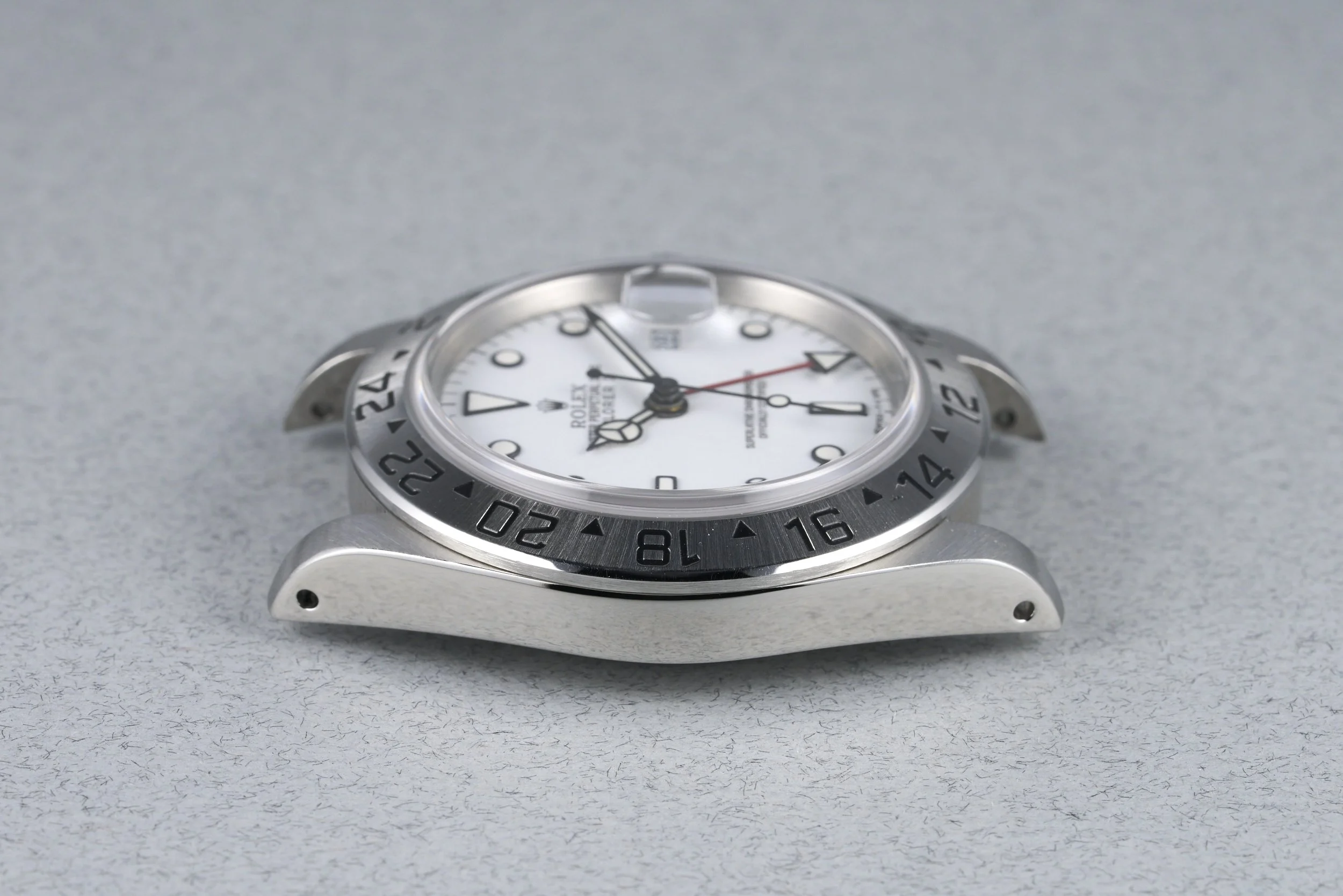 rolex-explorerII.boxservicepapers-16570-white.tritium.dial-1995.W-oysterpalace-OP2317-10.jpg