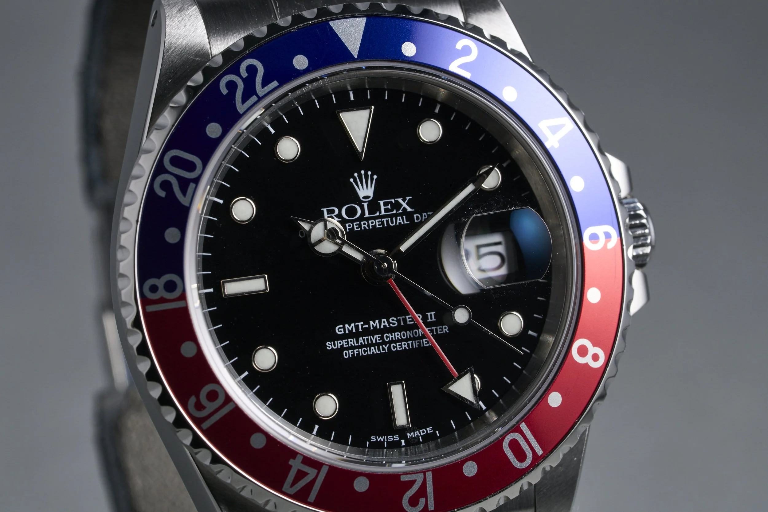 rolex-gmtii.pepsi-16710-luminova.dial-2000-oysterpalace-OP2296-04.jpg