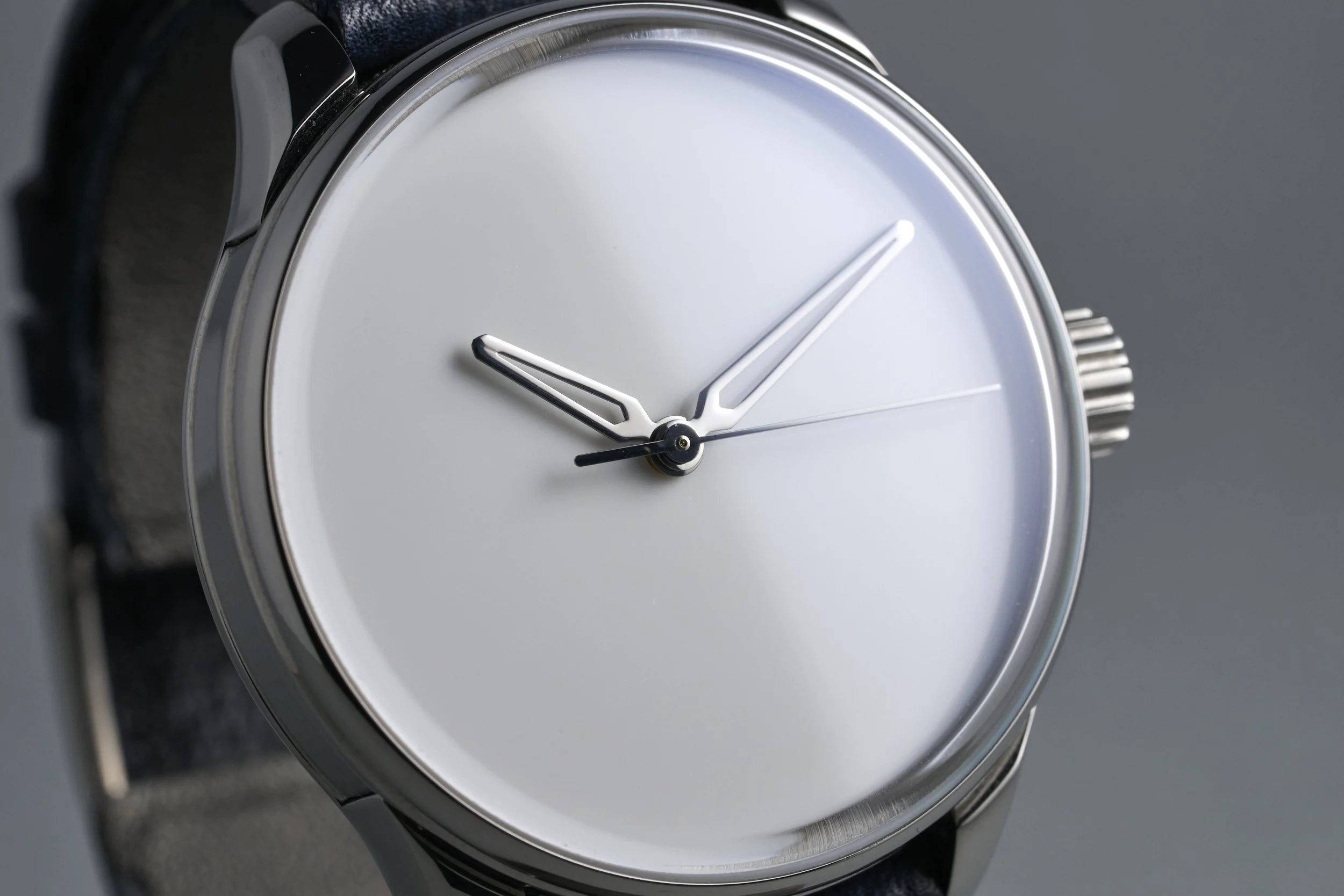 satorybillard-SB04.boxpapers-SB04-ghost.white.enamel.dial-2022-oysterpalace-OP2248-04.jpg