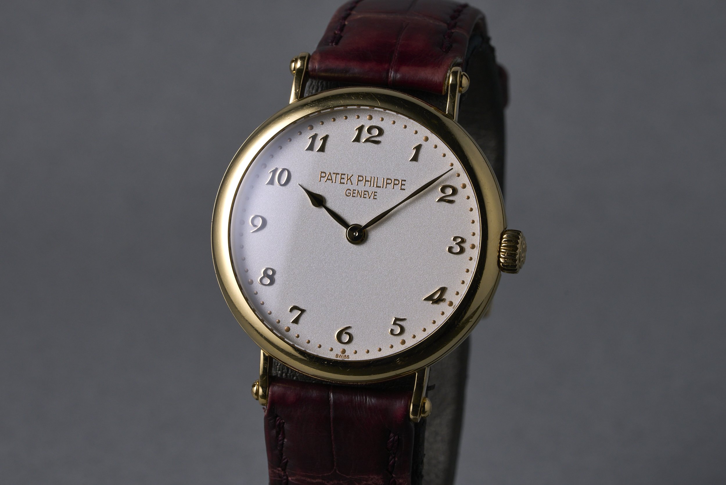 patek-calatrava.yellowgold-7200R-silver.dial-2010s-oysterpalace-OP2149-03.jpg