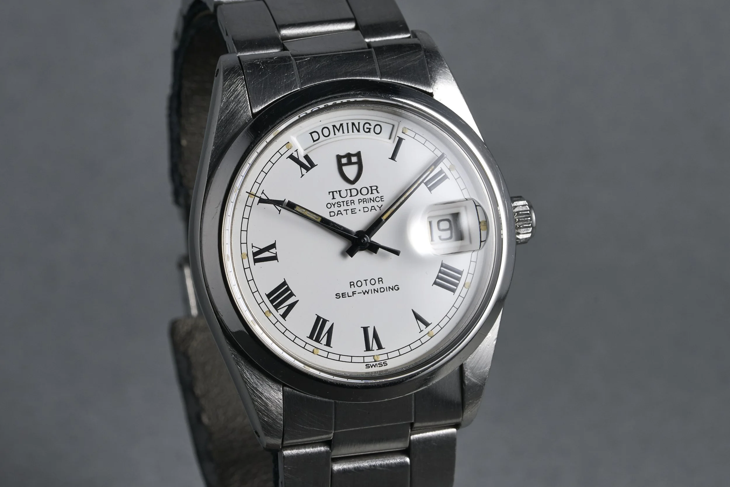 tudor-date.day-94500-white.roman.dial-b492xxx-oysterpalace-OP2273-02.jpg