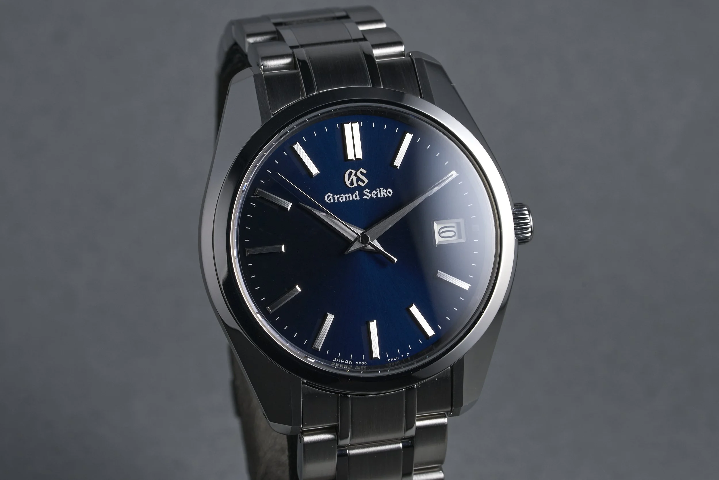 grandseiko-heritage.quartz.boxpapers-SBGP005-blue.dial-2022-oysterpalace-OP2231-02.jpg