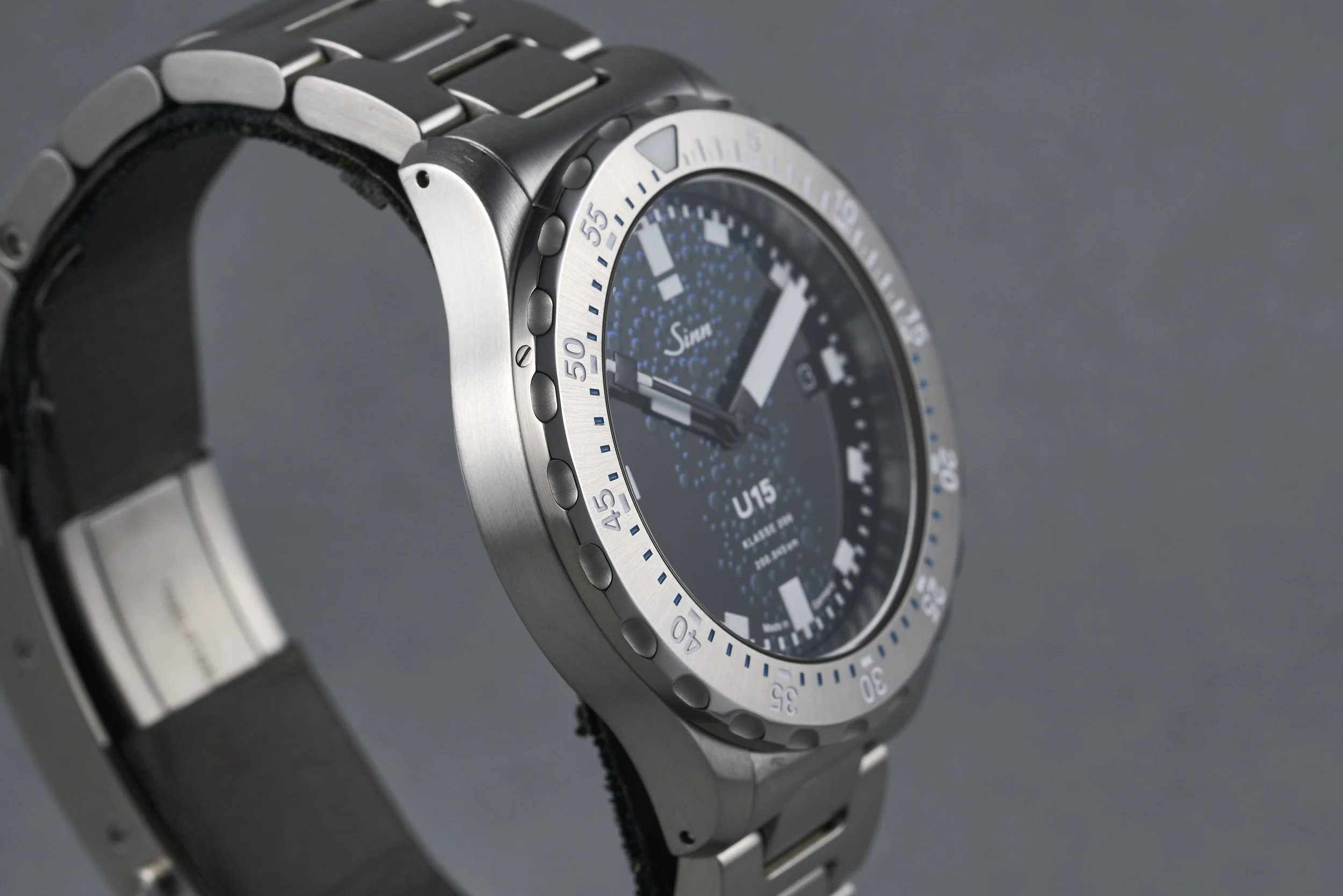 Sinn-u15.limitededition.boxpapers-U15LE-blue.dial-2025-oysterpalace-OP2281-05.jpg