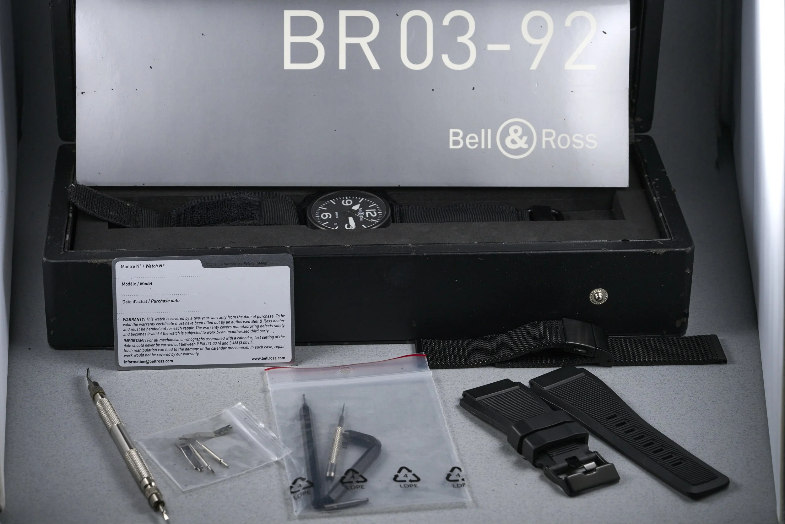 bell&ross-aviation.type.boxpapers-br03.92-black.dial-2012-oysterpalace-OP2313-10.jpg