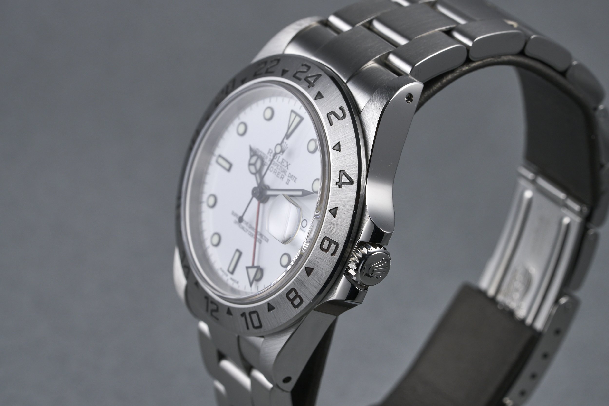 rolex-explorerii.rscpapers-16570-white.dial-2000-oysterpalace-OP2227-06.jpg