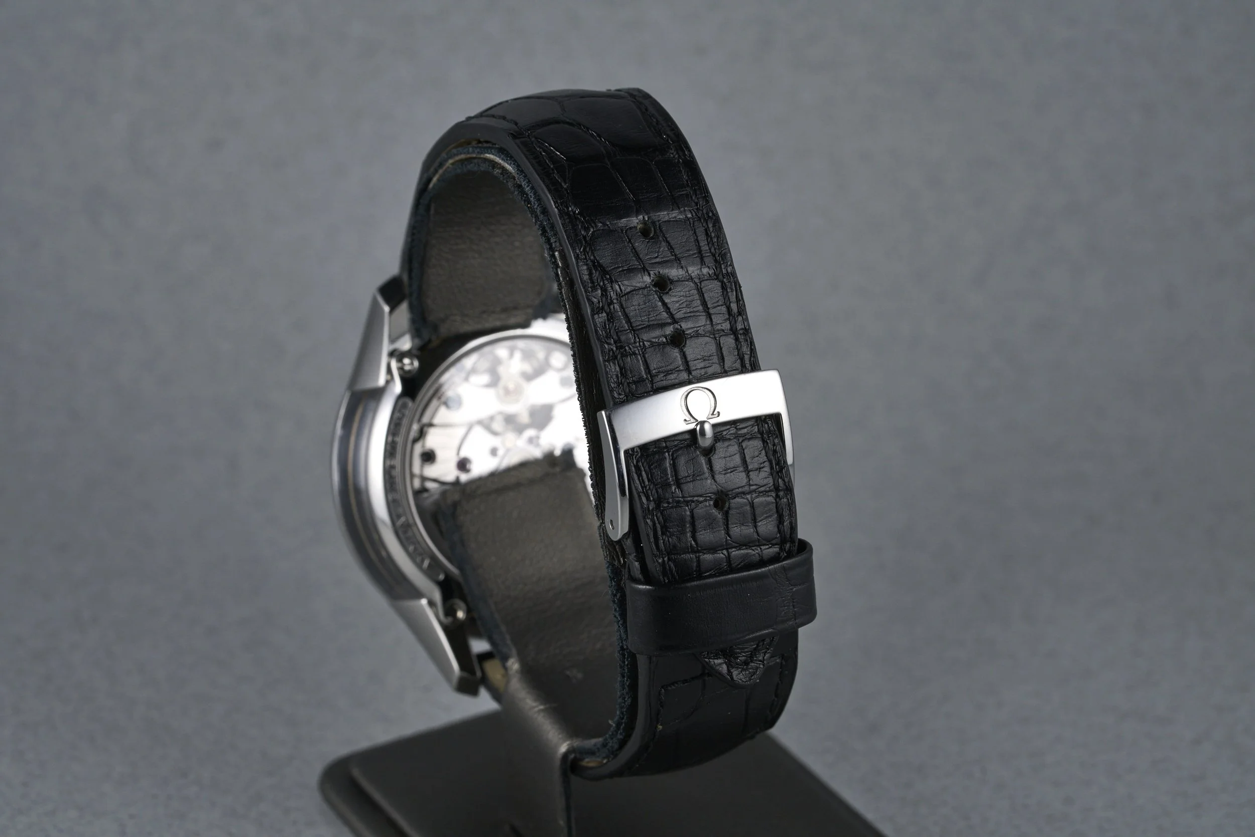 omega-DeVille.hour.vision.boxpapers-431.33.41.22.02.001-silver.dial-2019-oysterpalace-OP2323-07.jpg