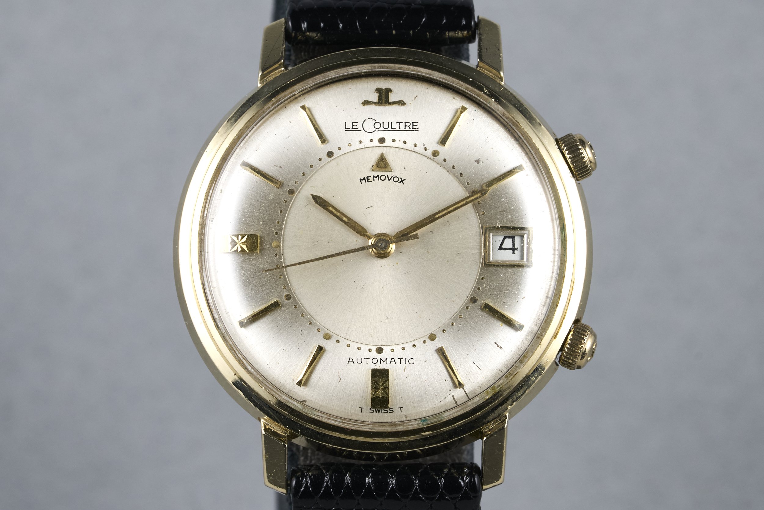 jlc-momovox.alarm.yellowgold-2672-silver.dial-1960s-oysterpalace-OP2310-01.jpg