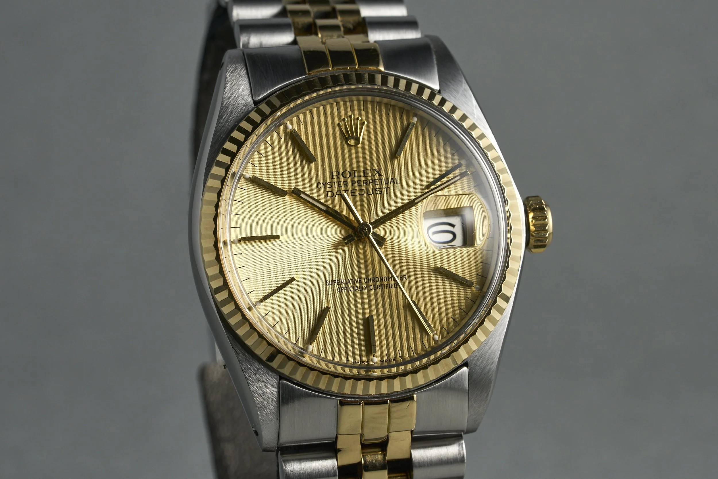 rolex-datejust.twotone-16013-champagne.tapestry.dial-5.5mill-oysterpalace-OP2191-04.jpg