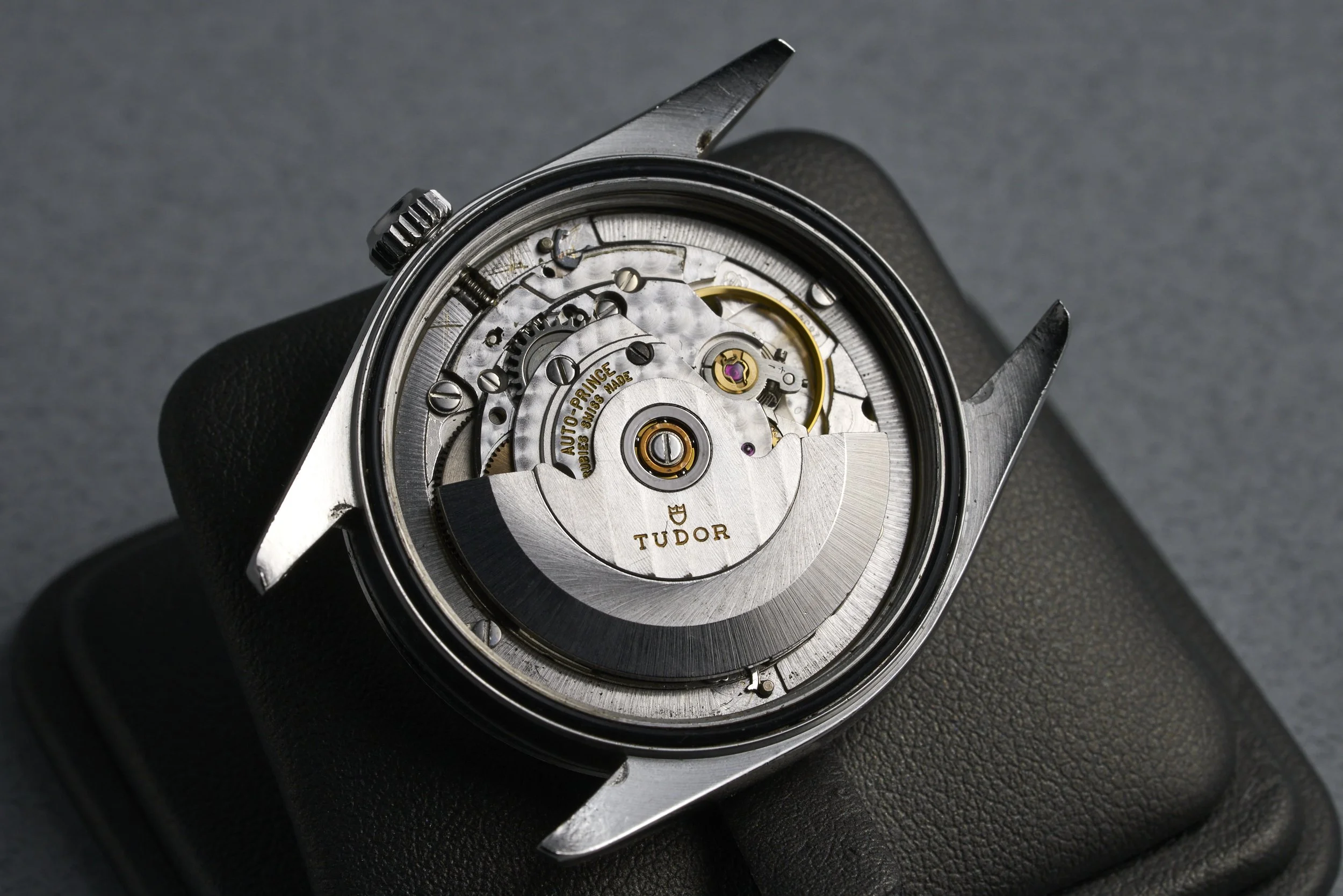 tudor-date.day-94500-white.roman.dial-b492xxx-oysterpalace-OP2273-10.jpg