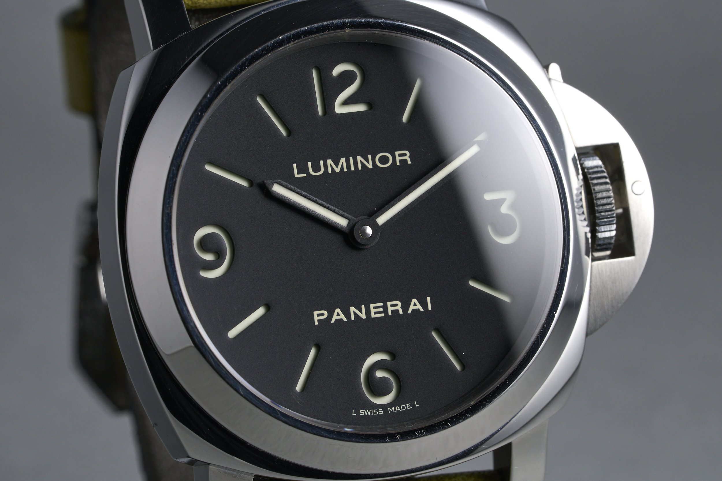 panerai-luminor.boxpapers-PAM00112-black.dial-2012-oysterpalace-OP2107-04.jpg