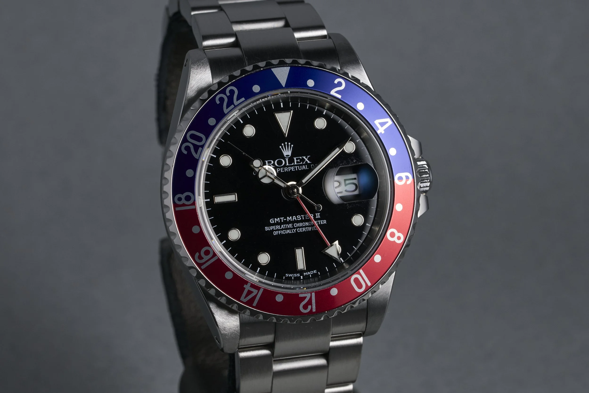 rolex-gmtii.pepsi-16710-luminova.dial-2000-oysterpalace-OP2296-02.jpg