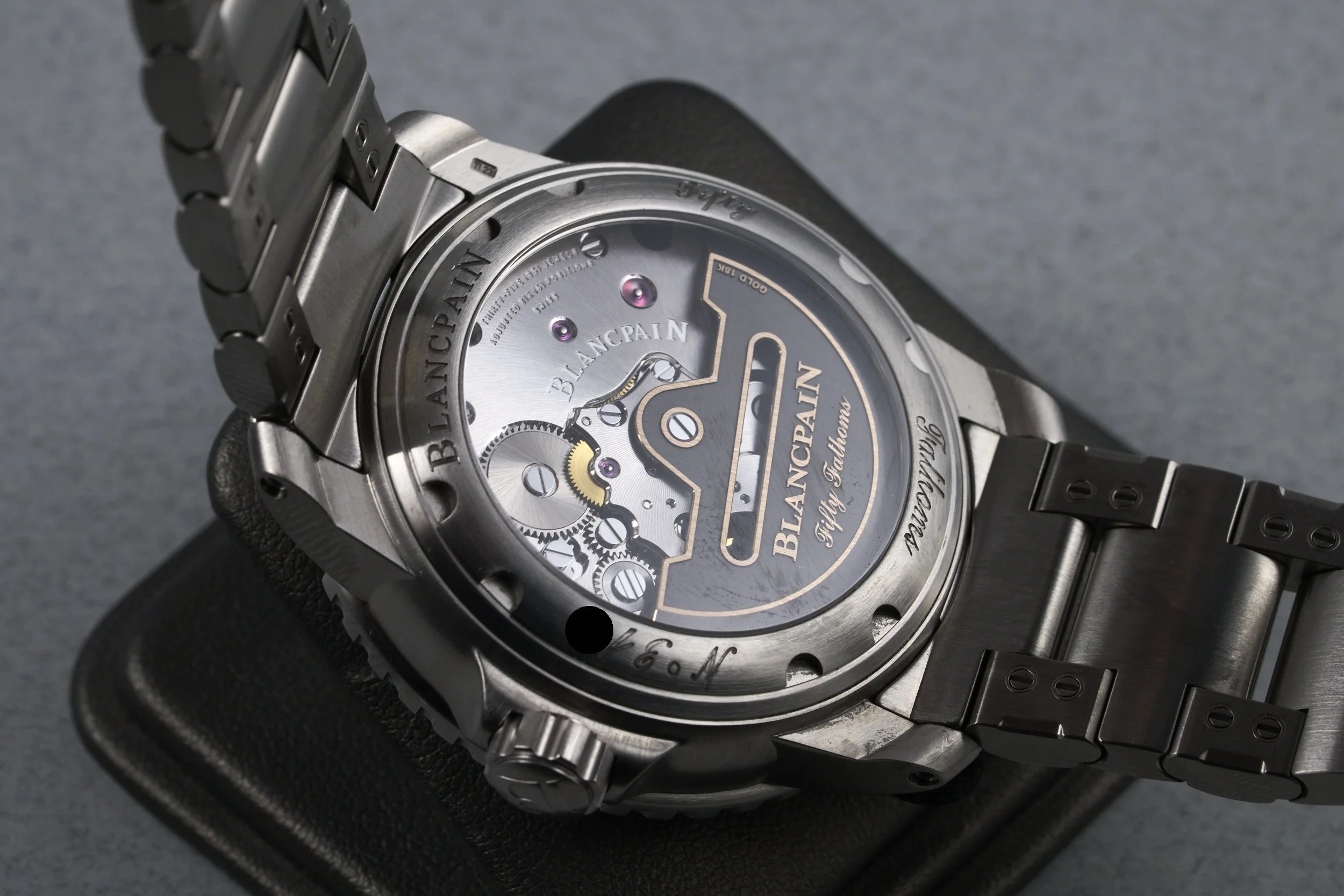 blancpain-fifty.fathoms.titanium.boxpapers-5010.12B40.98S-blue.dial-2024-oysterpalace-OP2299-09.jpg