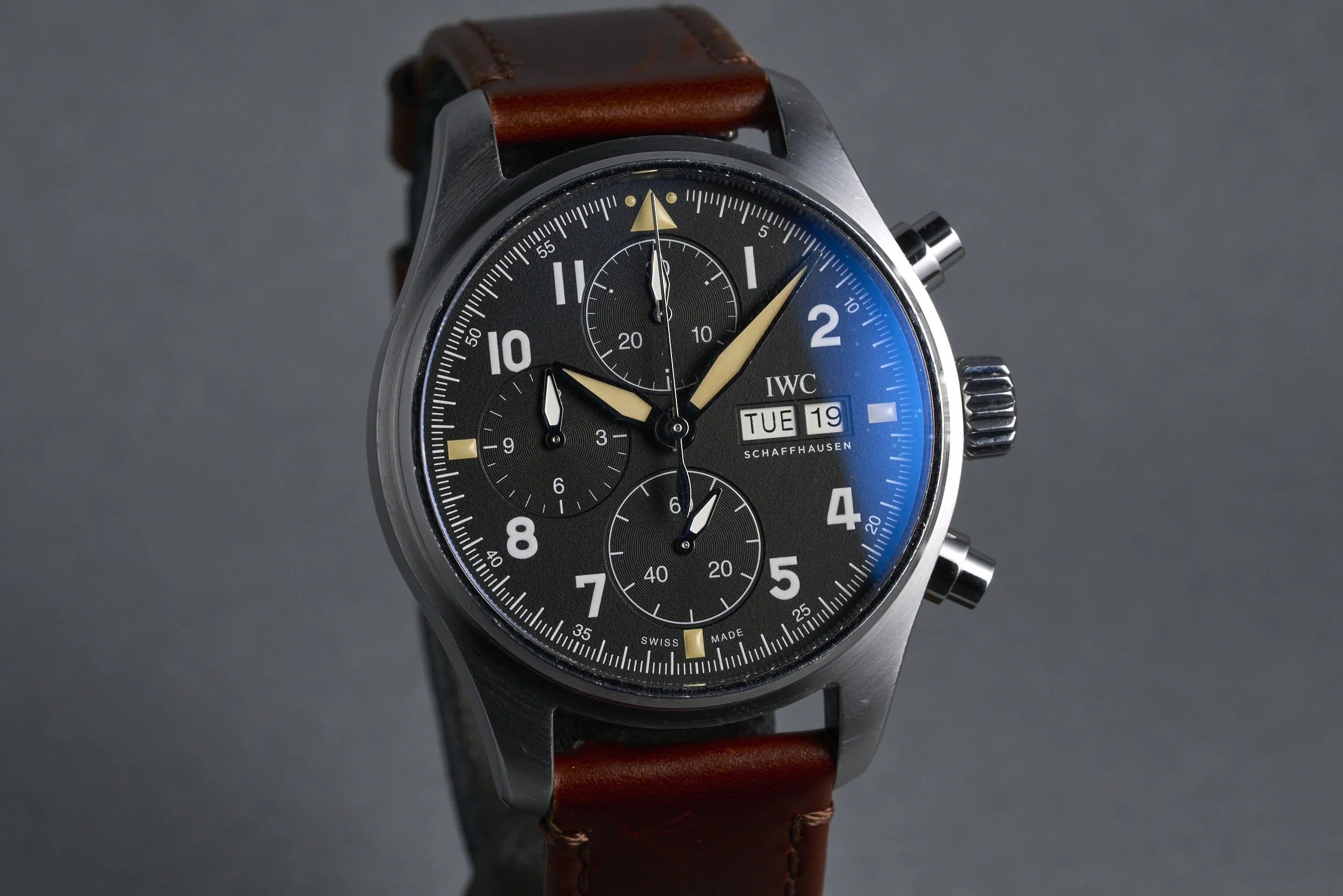 iwc-spitfire.chrono-IW387901-black.dial-2020s-oysterpalace-OP2311-02.jpg