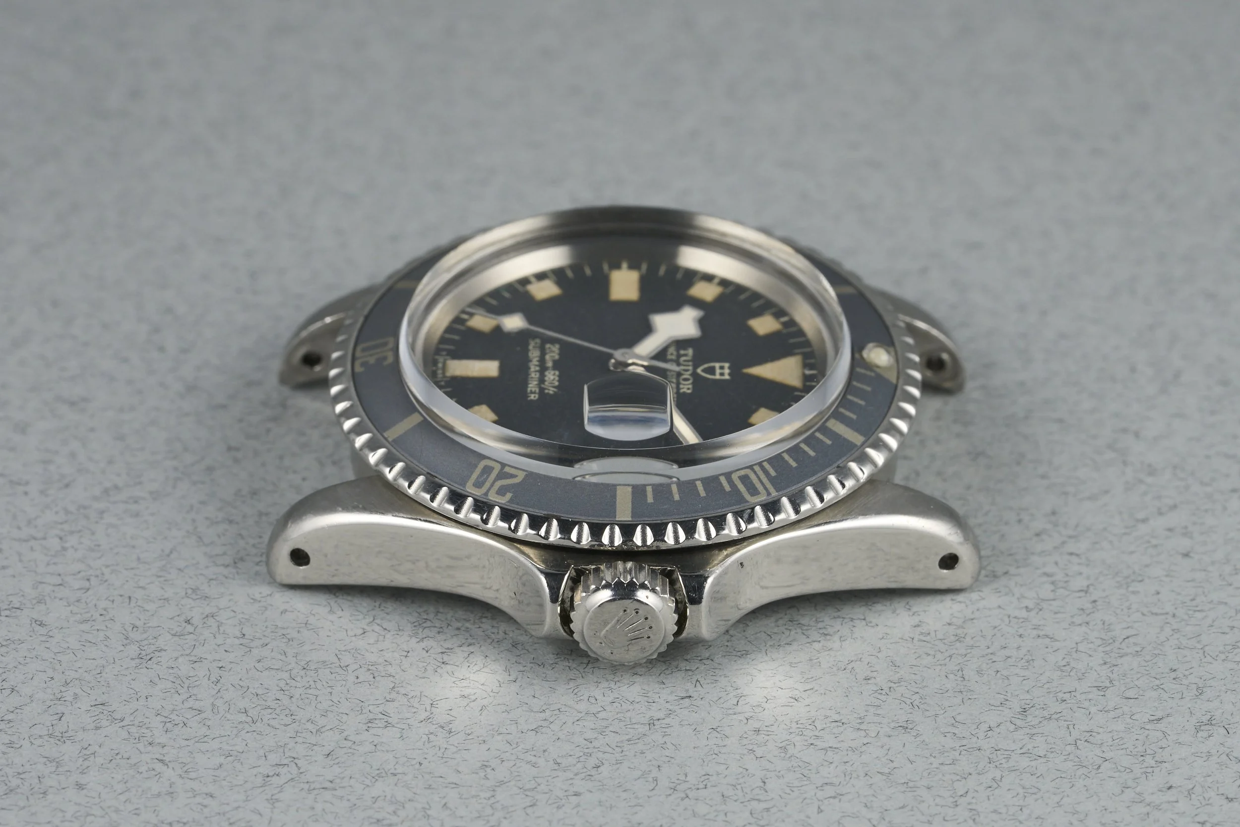 tudor-submariner-9411.0-blue.snowflake.dial-799xxx-oysterpalace-OP2178-09.jpg