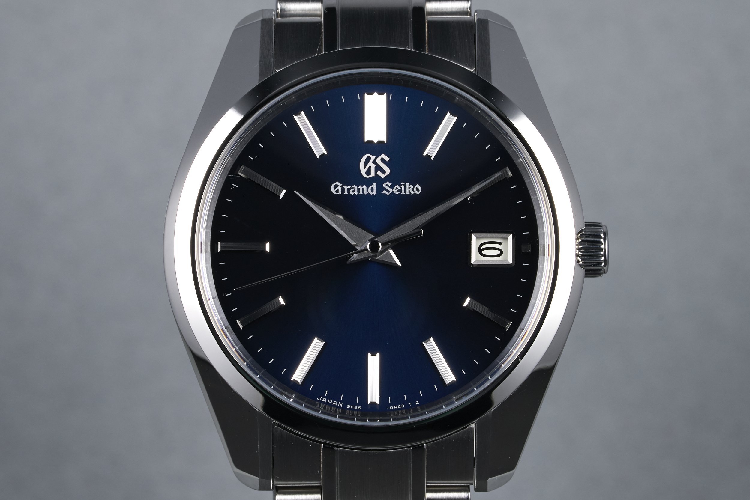 grandseiko-heritage.quartz.boxpapers-SBGP005-blue.dial-2022-oysterpalace-OP2231-01.jpg
