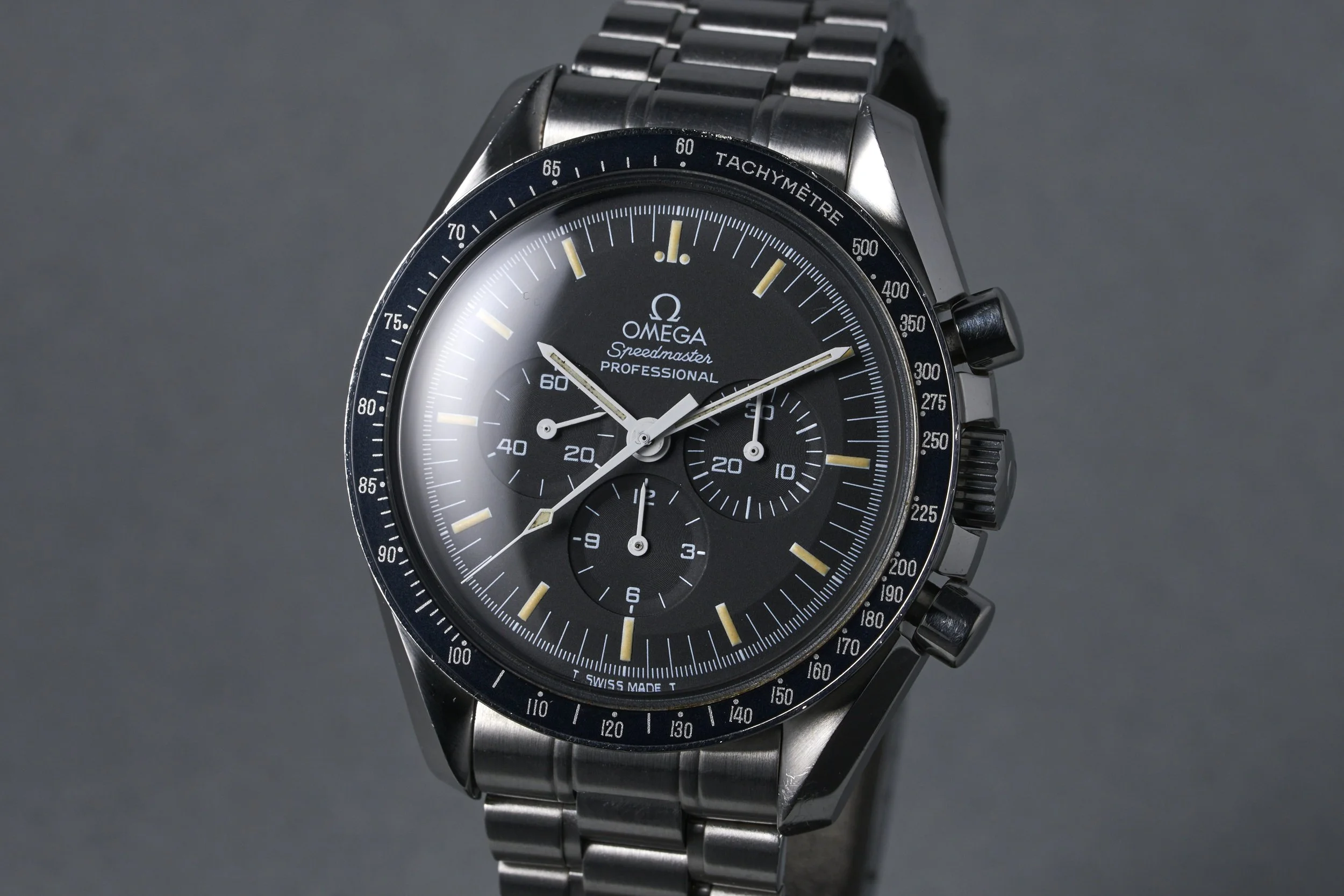 omega-speedmaster.boxpapers-3590.50-black.dial-1996-oysterpalace-OP2277-03.jpg