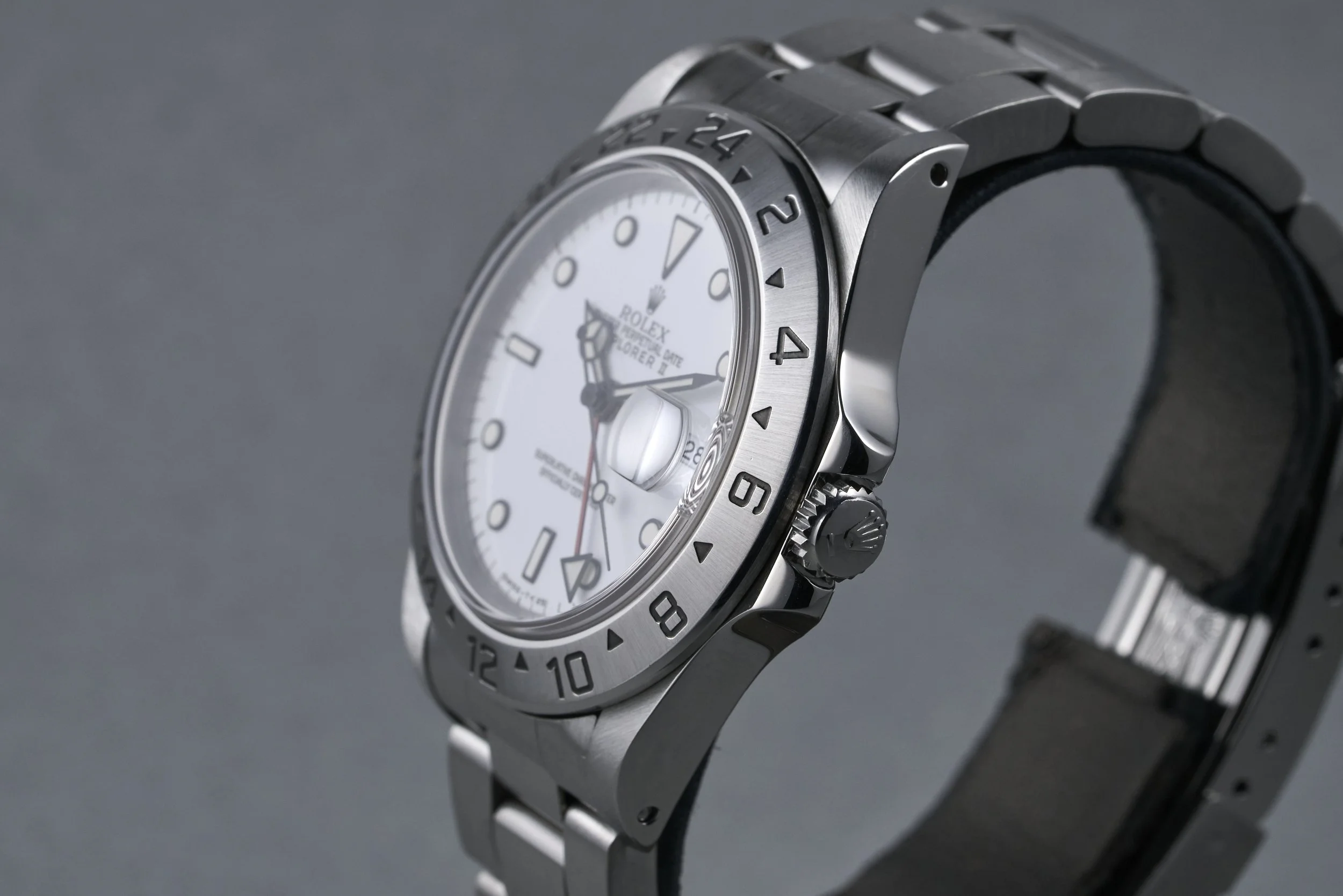 rolex-explorerII.boxservicepapers-16570-white.tritium.dial-1995.W-oysterpalace-OP2317-06.jpg