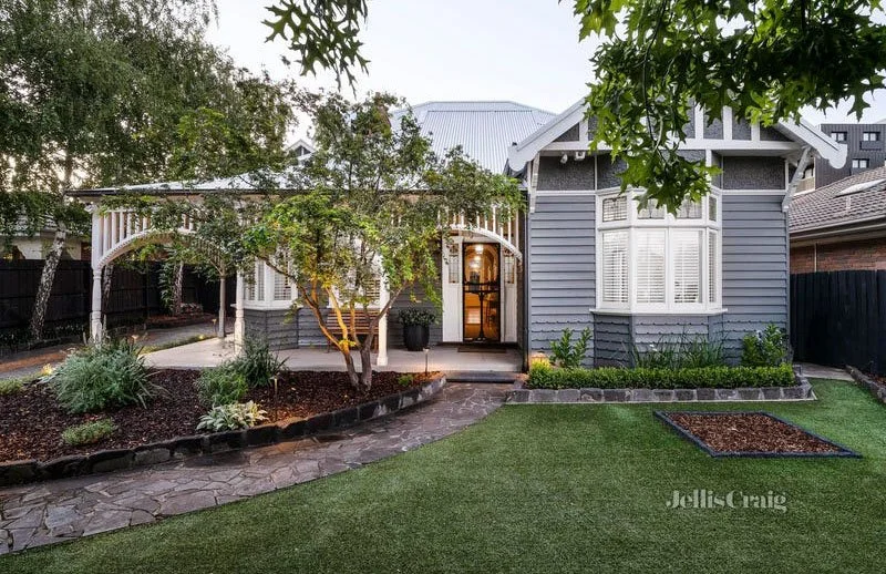 Hello_Colour_Iris_House_Exterior.jpg