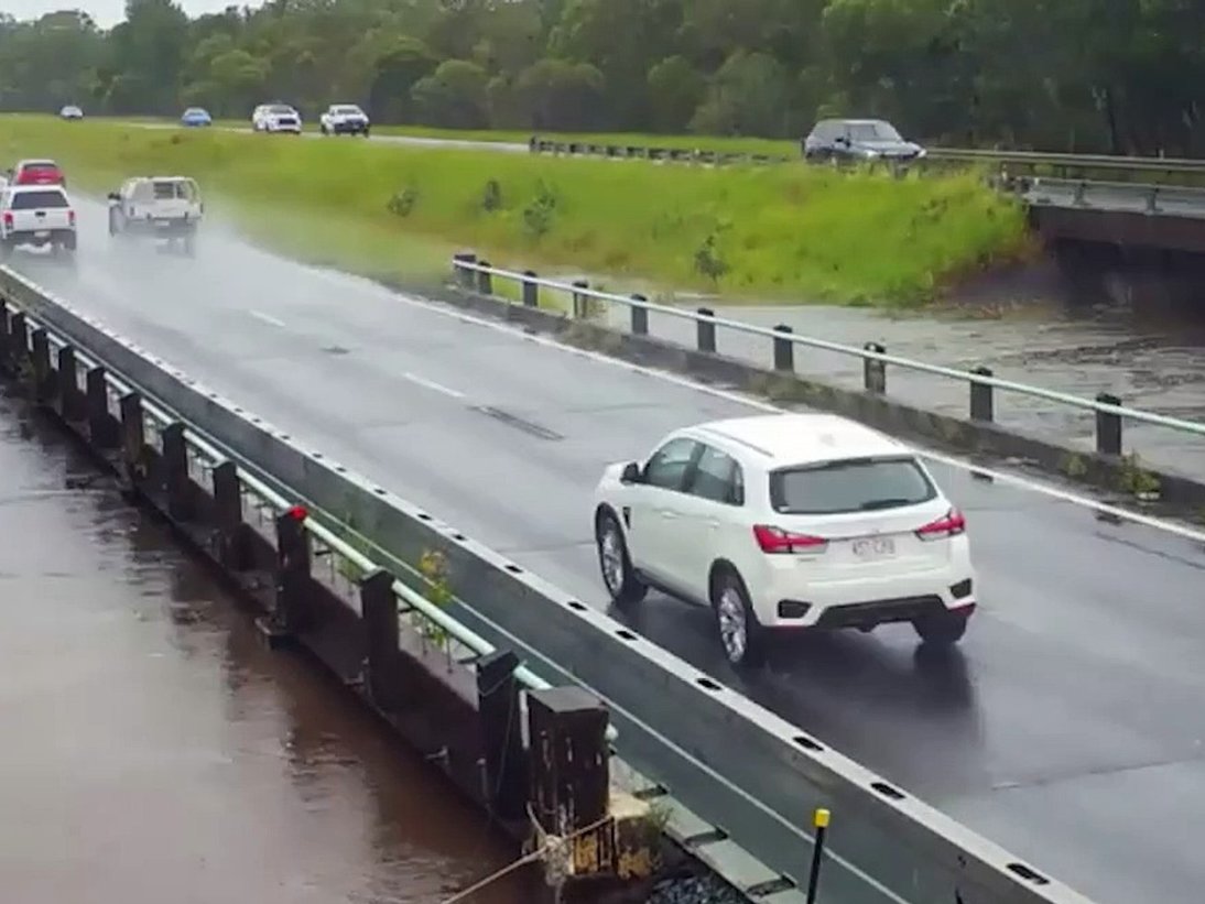 Bruce Highway flooding 