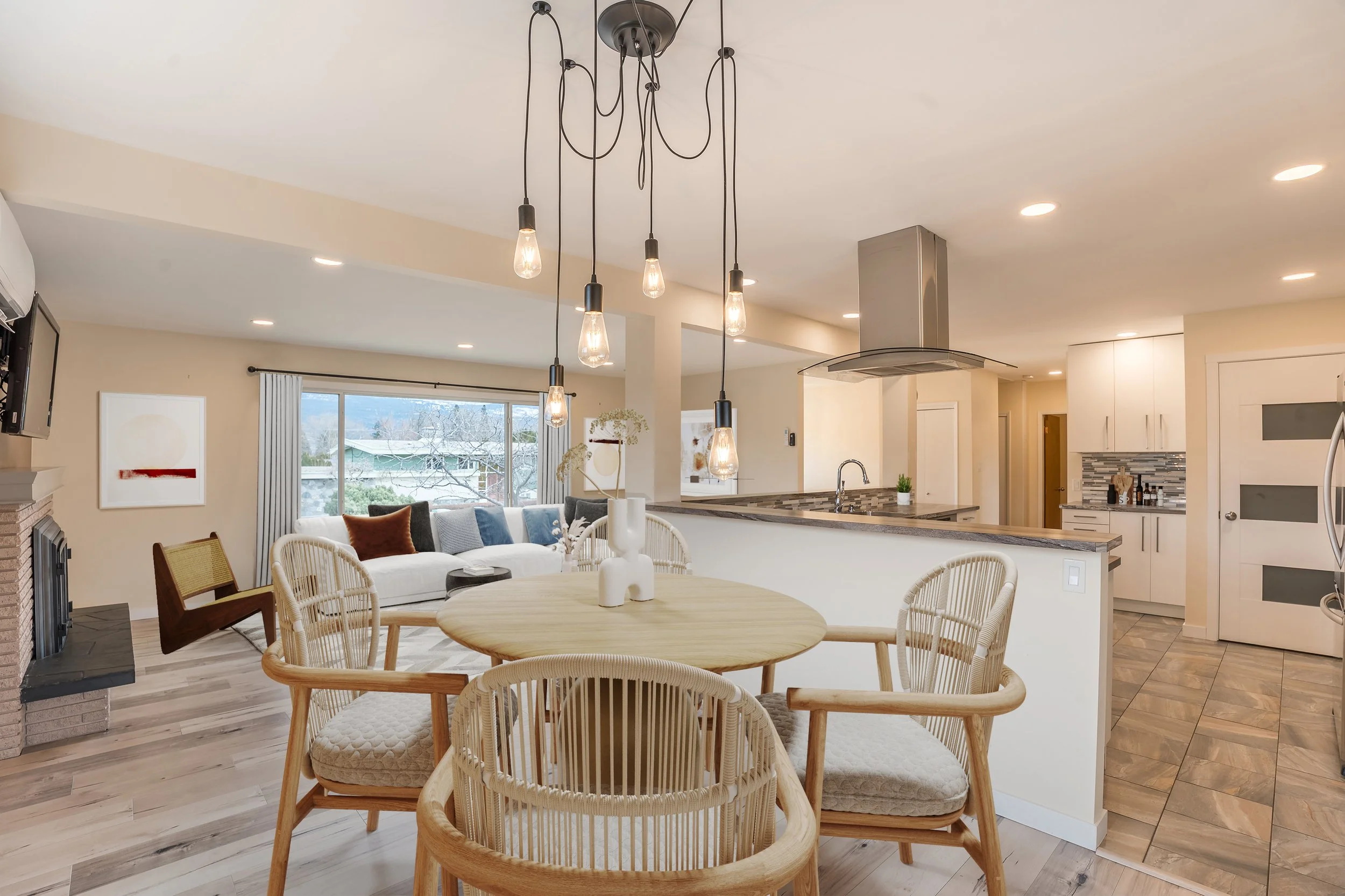 Dining Room overlooking Living_final.jpg