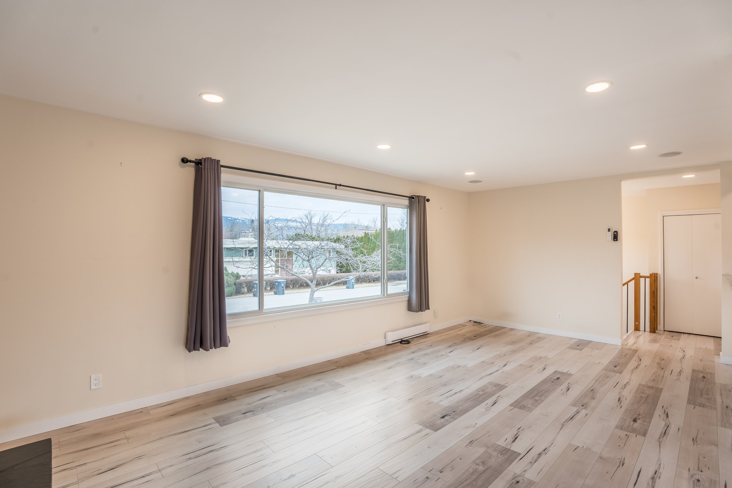 Living Room.JPG