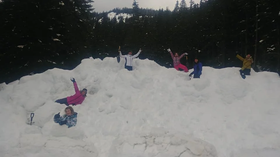 Snow cave 2.jpg