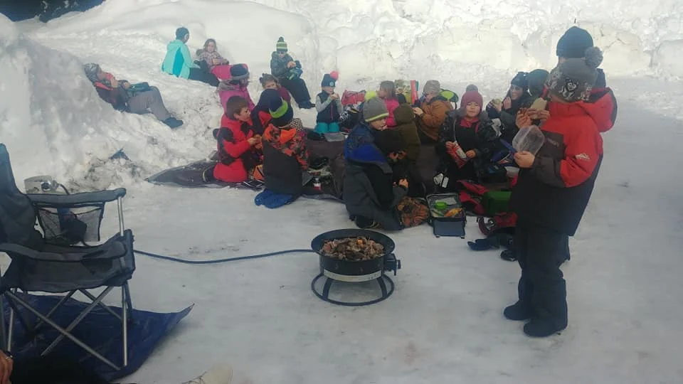 Snow cave 12.jpg