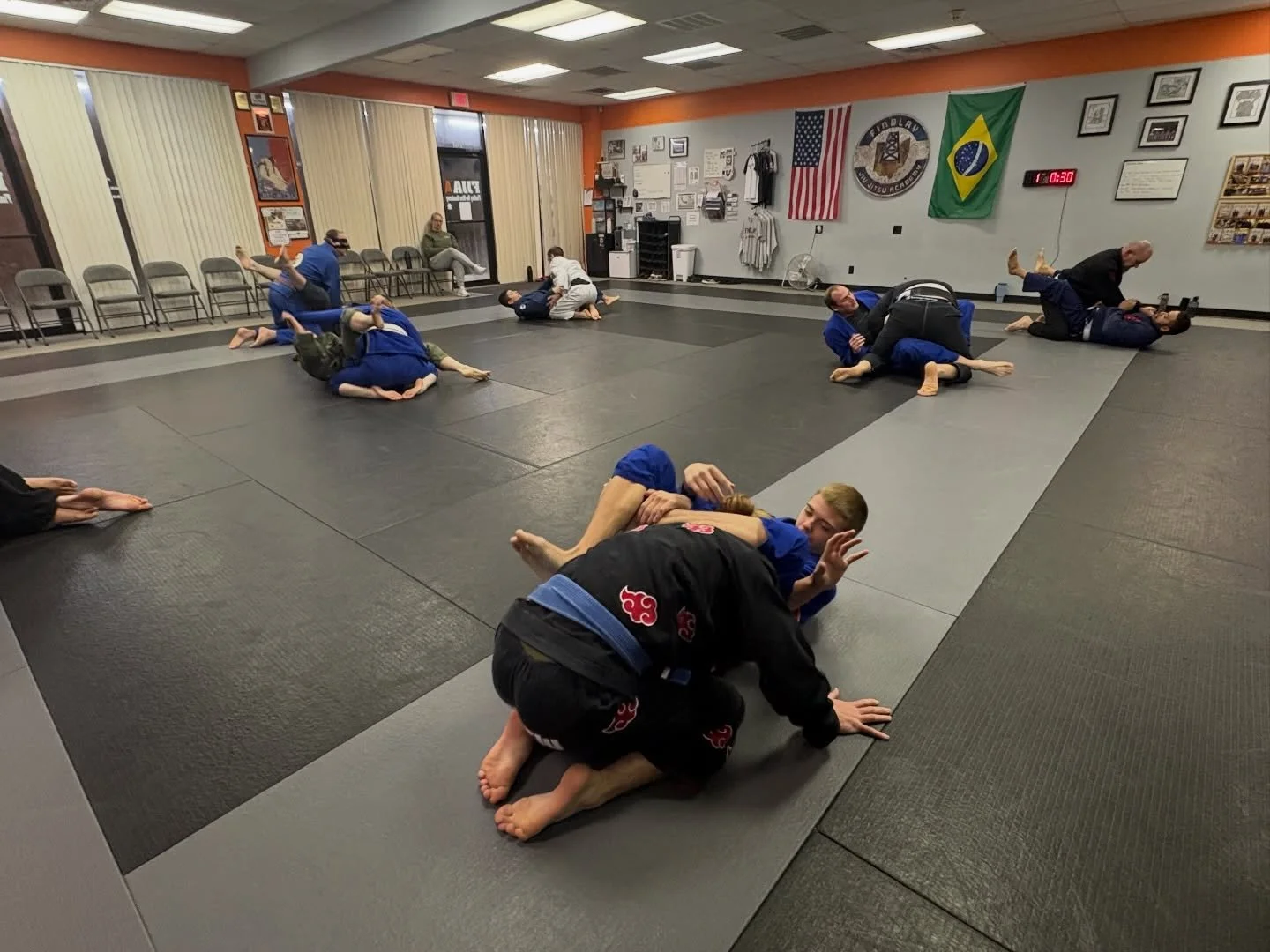 Late February training pics! 🥋🔥

#jiujitsu #findlay #findlayOH #community