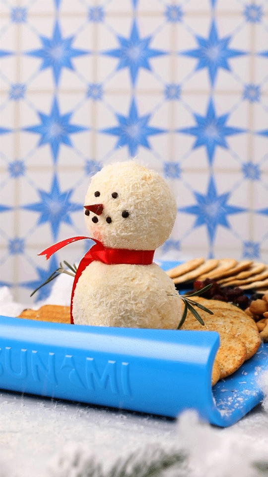 030224_lorissaskitchen_snowman.gif