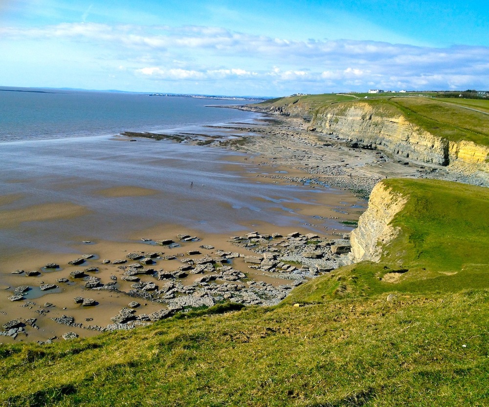 southerndown-dunraven-bay-see-do-beaches-large.jpg