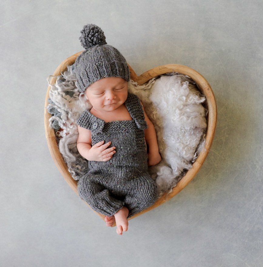 This gorgeous little boy is the reason why our girls want a baby brother since they met him;-)

#newbornpictures
#newbornphotos
#newbornimages
#newbornphotography
#evephotography 
#evephotography_jv 
#newbornphotographer
#neugeborenenfotos
#neugebore