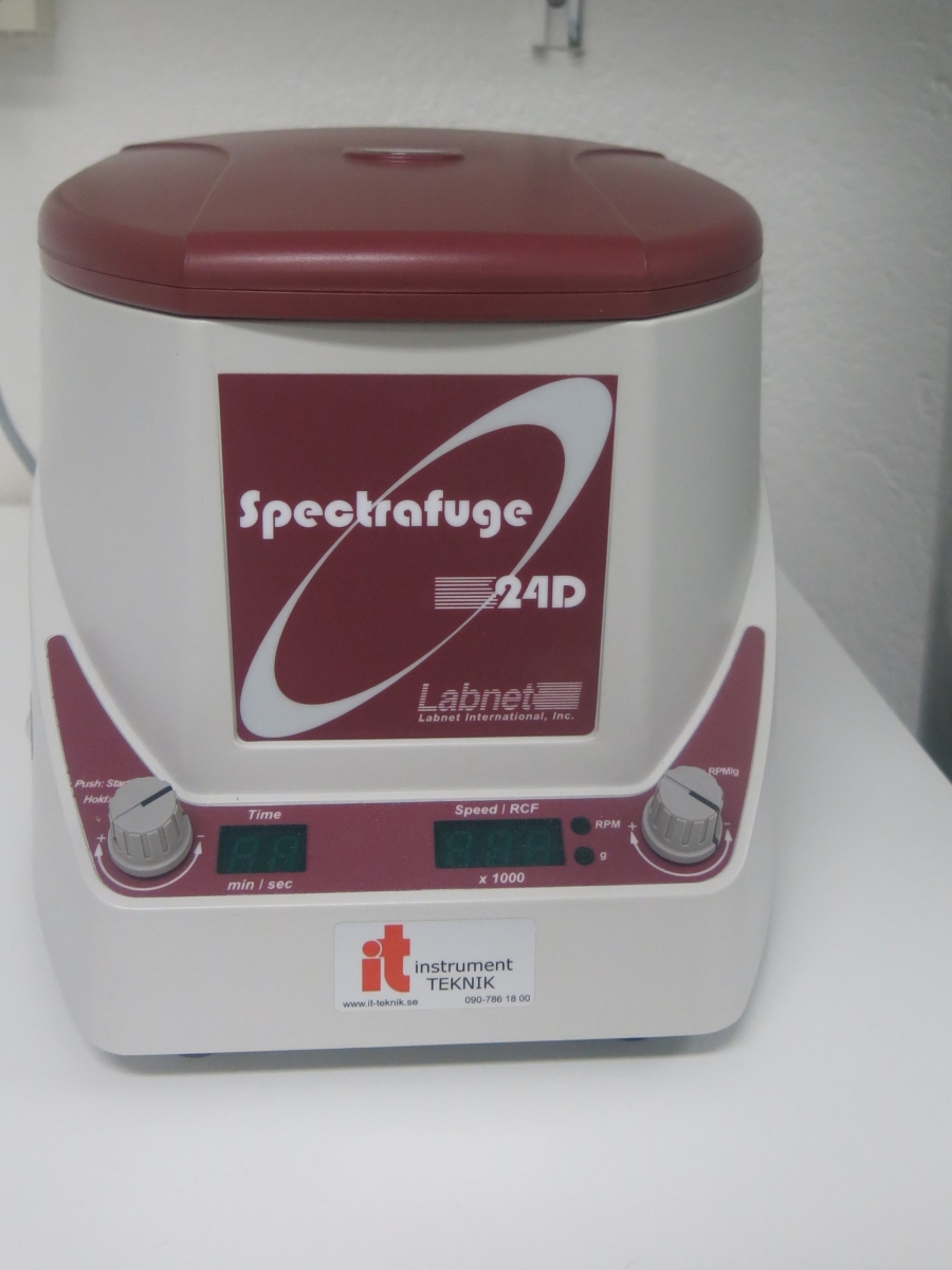 Labnet Spectrafuge 24D_01.JPG