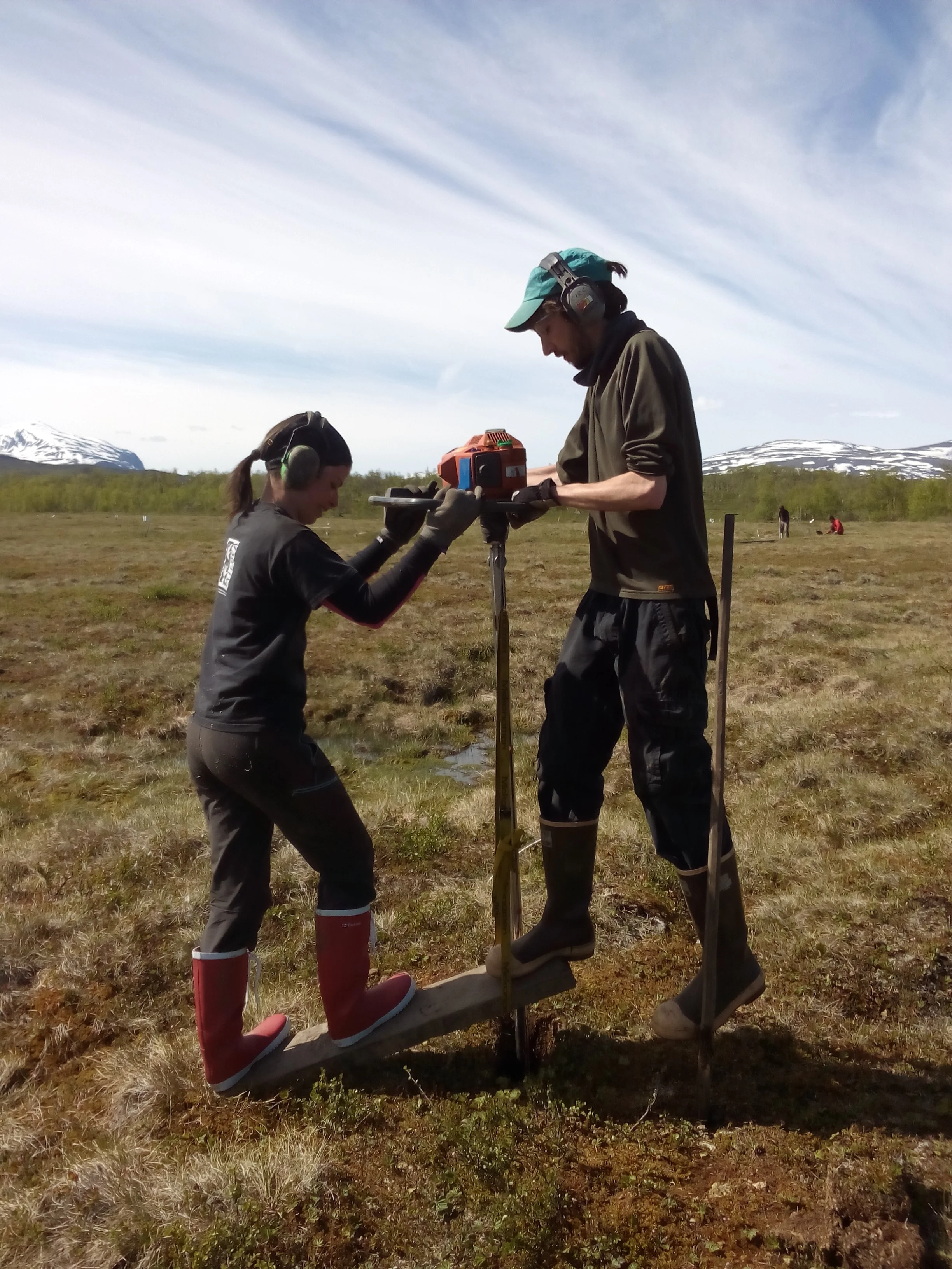 Permafrost coring Carolina Olid.jpg