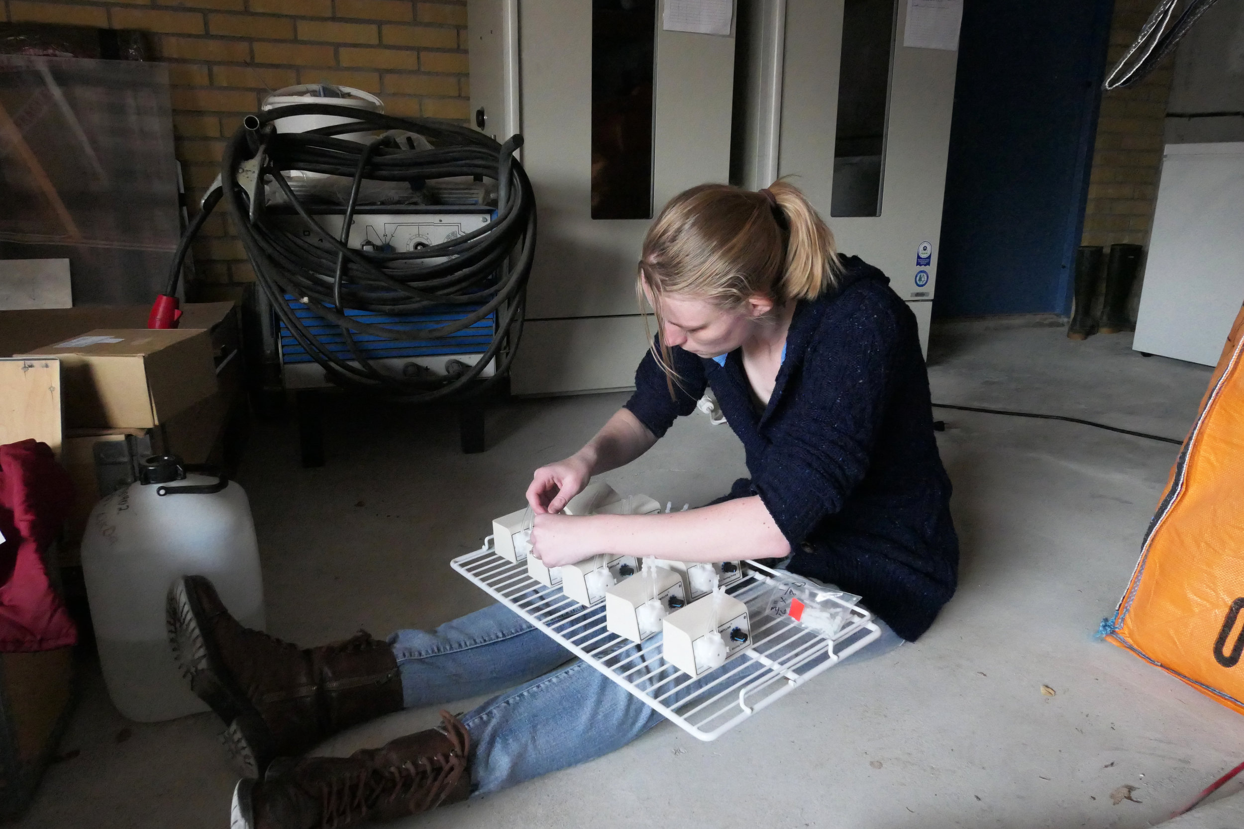 Hannah Beck Experimental Setup_2 03June19 Photo by Joelle.jpg