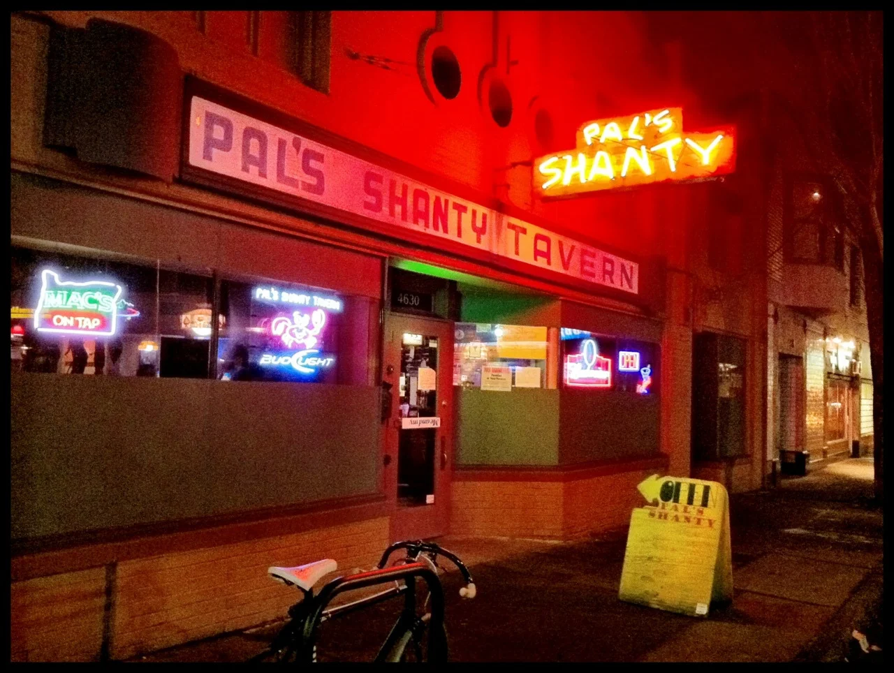 An arsonist burned Pal's in 2013, and owners decided it didn't pencil out to rebuild ; it's now a Hot Lips Pizza.