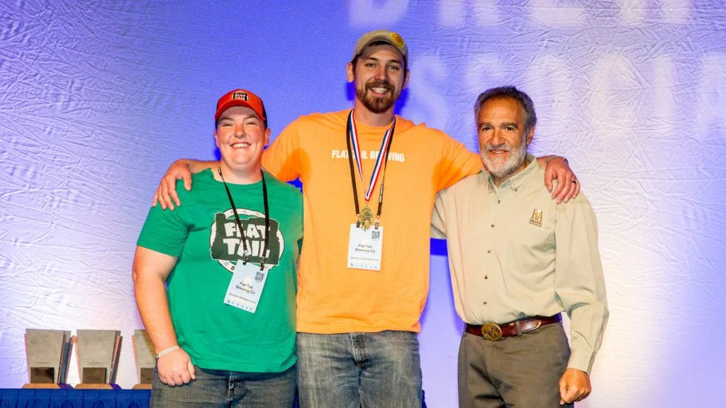 Flat Tail's Dave Marliave is at center. Photo by Jason E. Kaplan