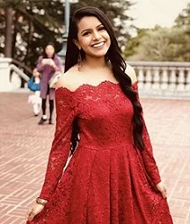 Shivani Parikh.jpeg