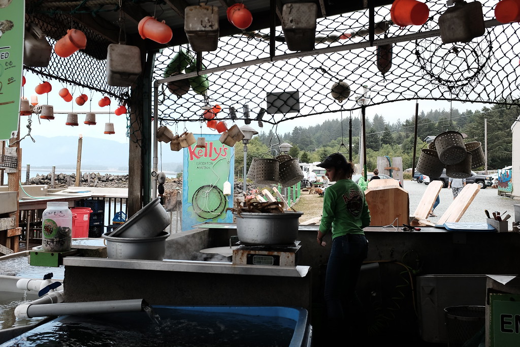  Stopped by Kelly’s Marina for some lunch. Nothing like eating fresh seafood right out of the water while enjoying some awesome Oregon brews. We enjoyed it so much we came back a few days later to do it all over again.  