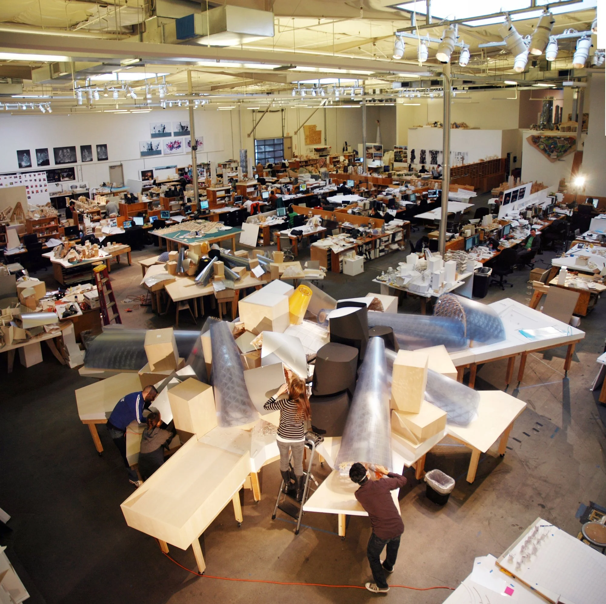 GEHRY PARTNERS OFFICE p7-thompson-gehry-x-20160106.jpg