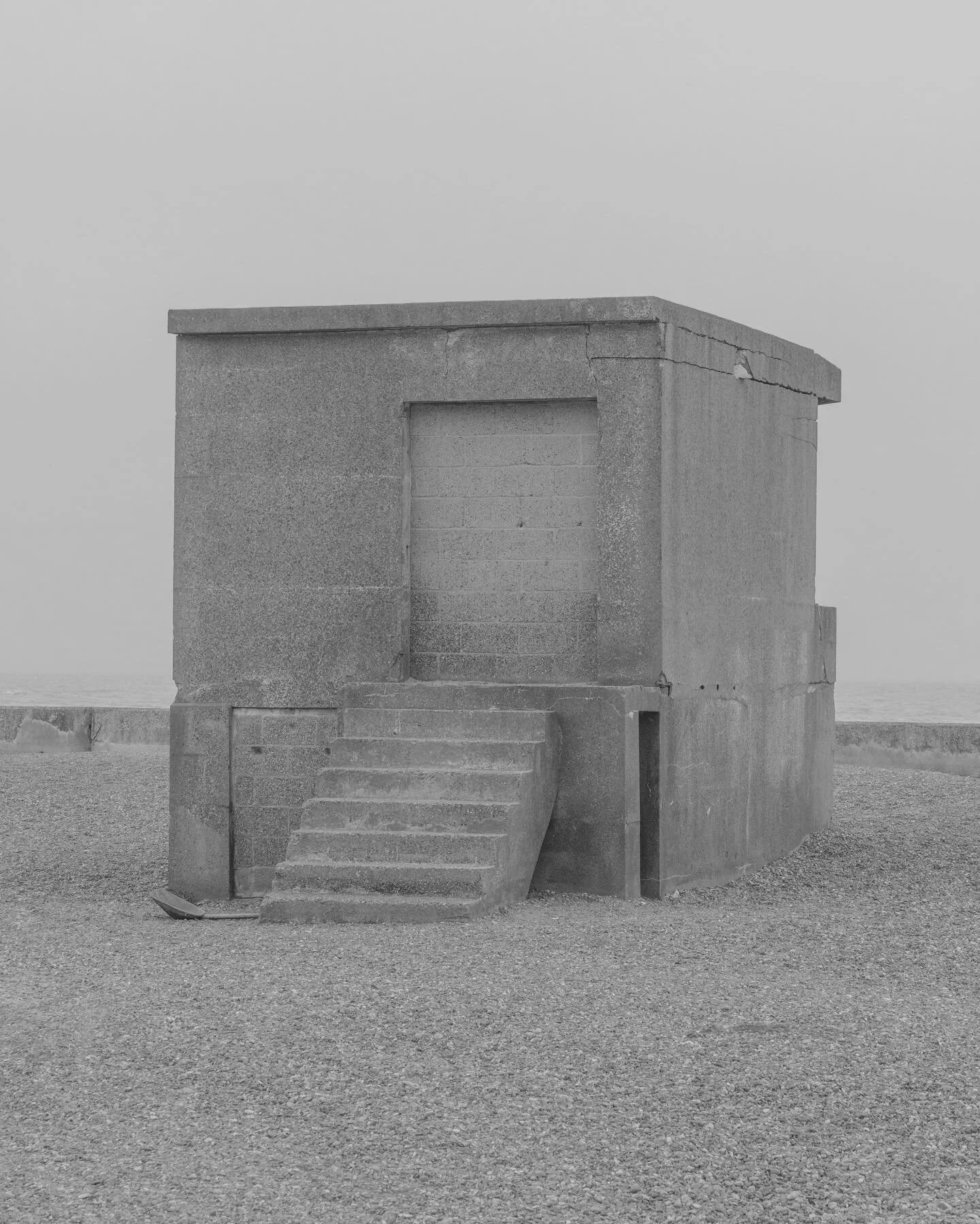 @thomasdlake signing off today with some work from February earlier this year. Staircases to nowhere / deserted wartime coastal defences. Taken while walking the coast during lockdown. Thanks for having me!