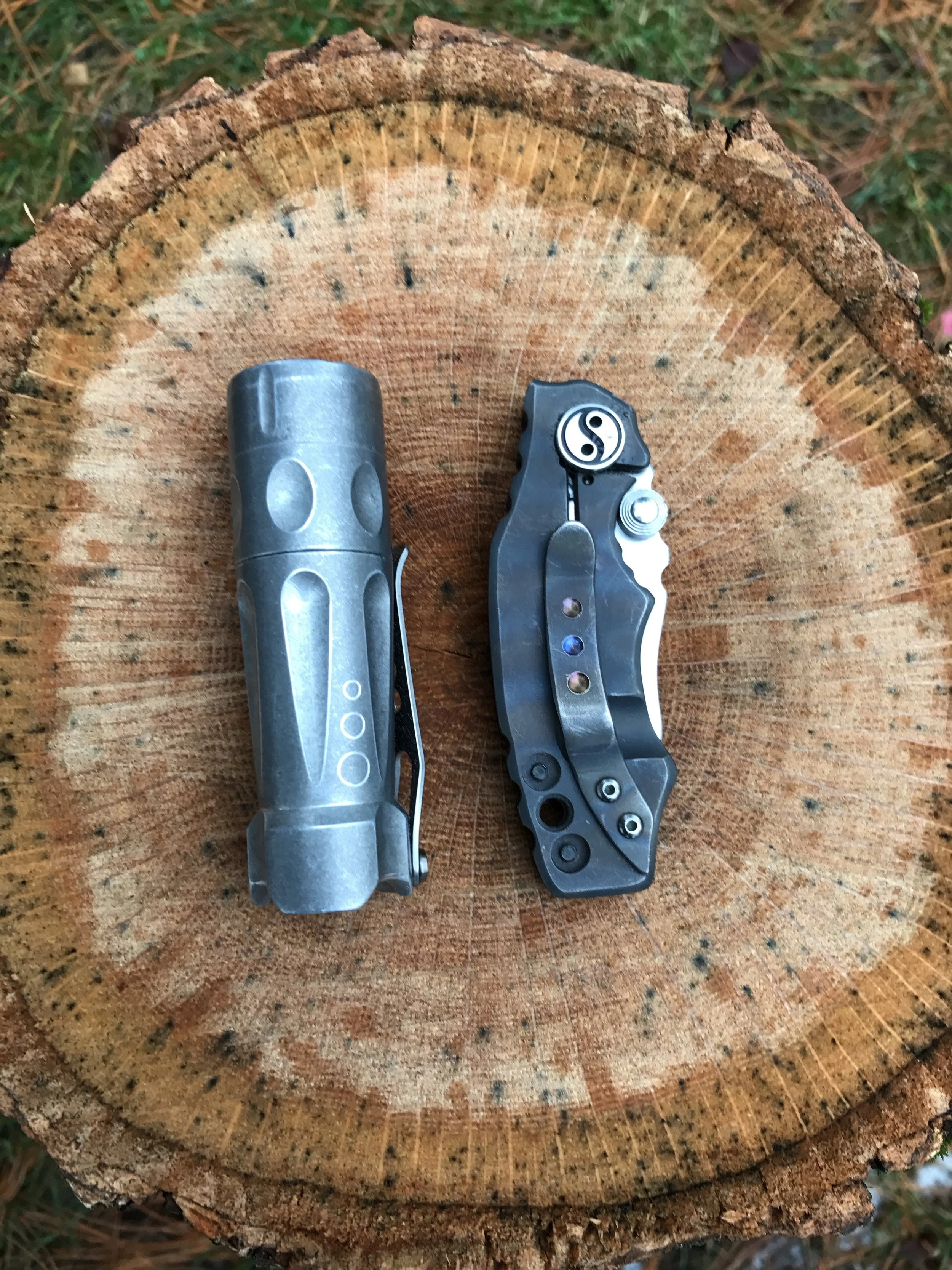 Torchlab BOSS 35 and the Yuna Knives EQ-1