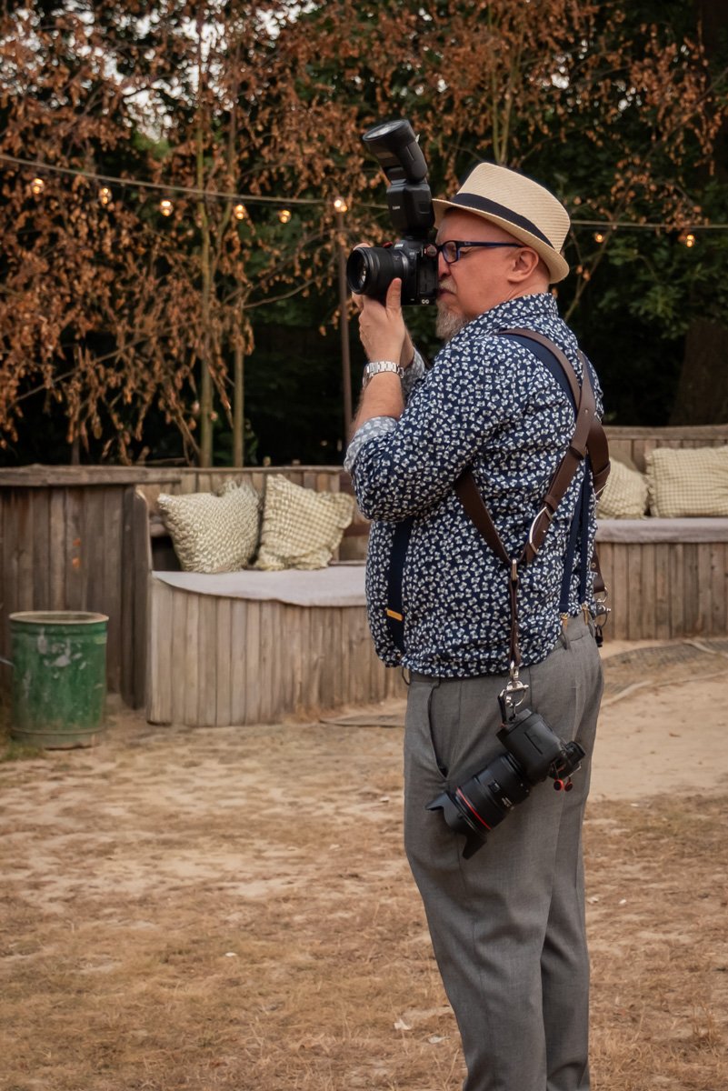 Peter Thomas is the primary photographer.