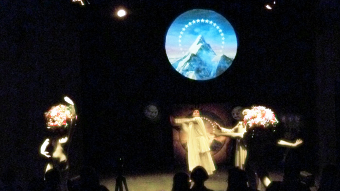 antigone5.jpg