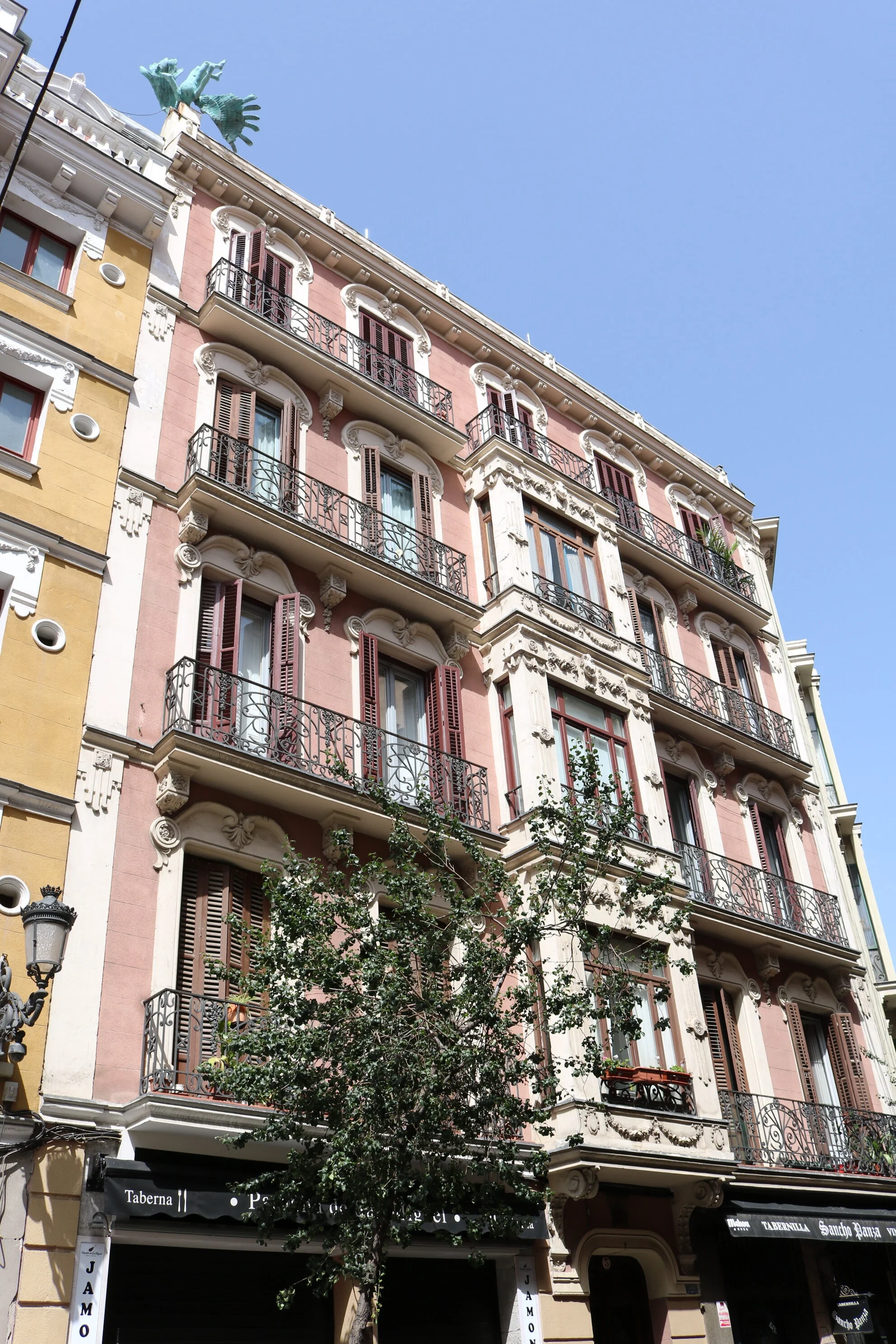 1.1- Fachada calle Milaneses.JPG