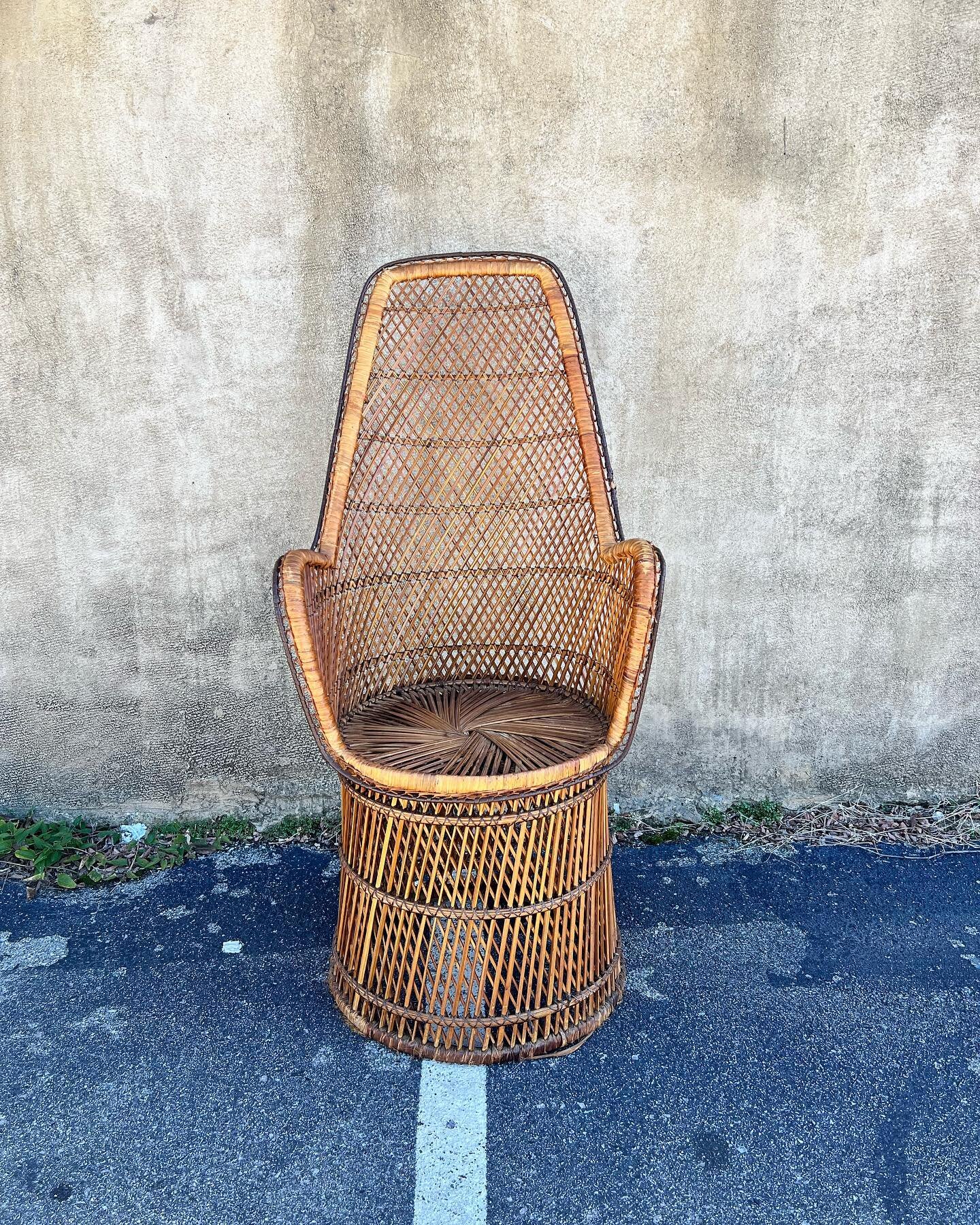 Vintage wicker barbell base chair with removable top for extra storage! Perfect for a nursery or a smaller apartment! 
&bull;
48.5&rdquo; tall
22&rdquo; wide
$125 (Delivery options available)