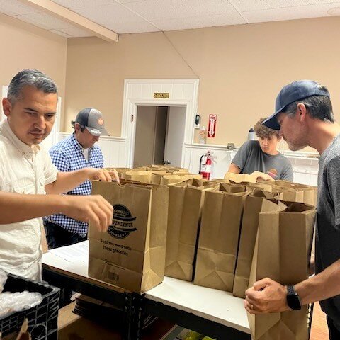 Every week, we run a food pantry in Reseda, CA to provide food to those in the community who face food insecurity, and on Sunday we were joined by local Muslim friends who came to help give out Qurbani meat (meat from the Eid Al-Adha festival) to rec