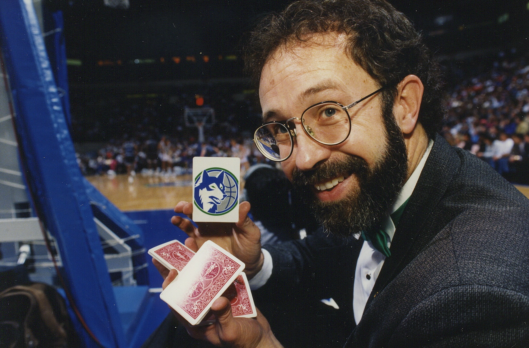 Hondo PR NBA Twolves pose with cards & logo.jpg